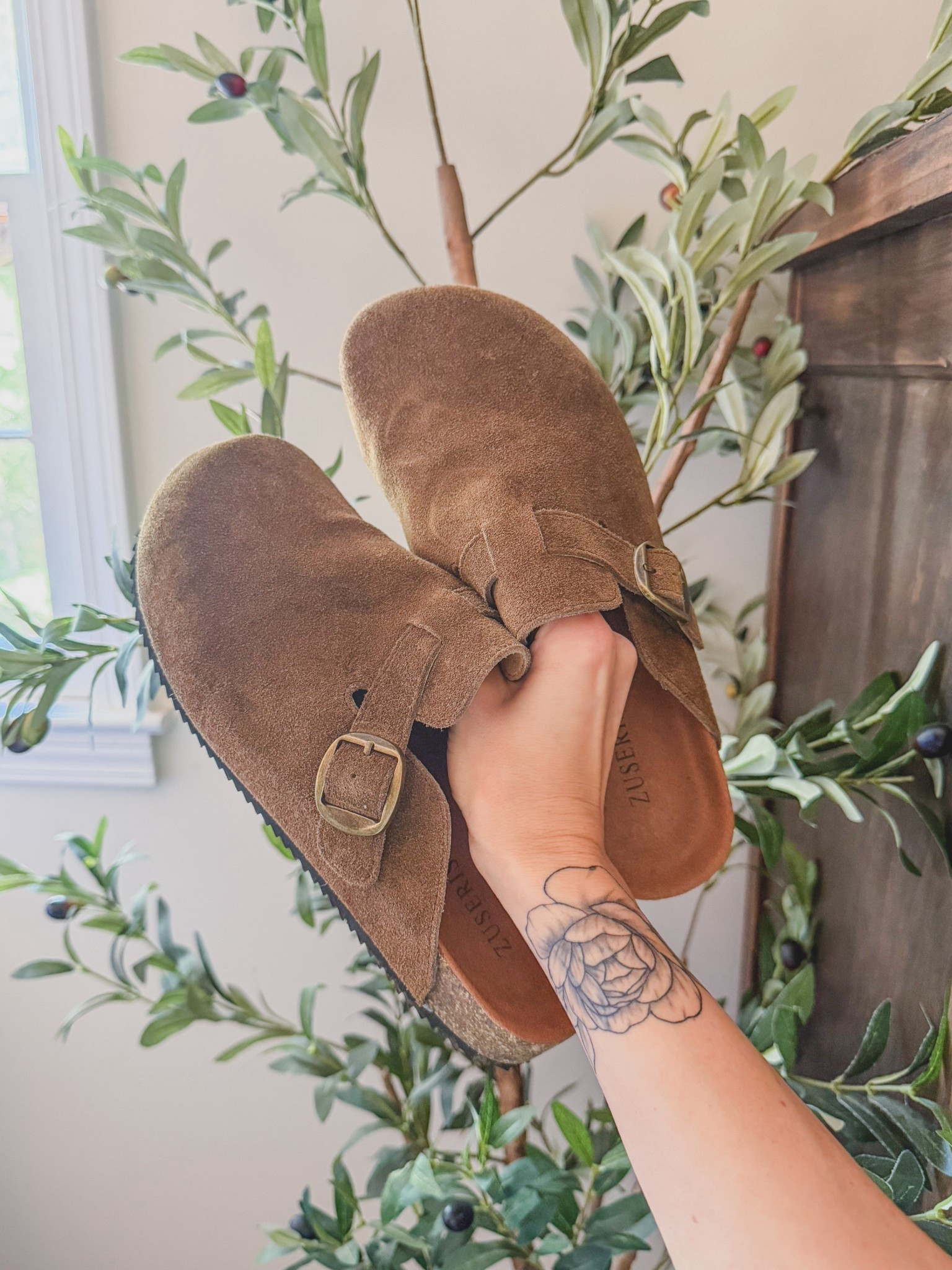 The best Birkenstock dupe on Amazon 👏🏼
True to size. So so comfy!



#LTKFindsUnder50 #LTKShoeCrush #LTKSaleAlert