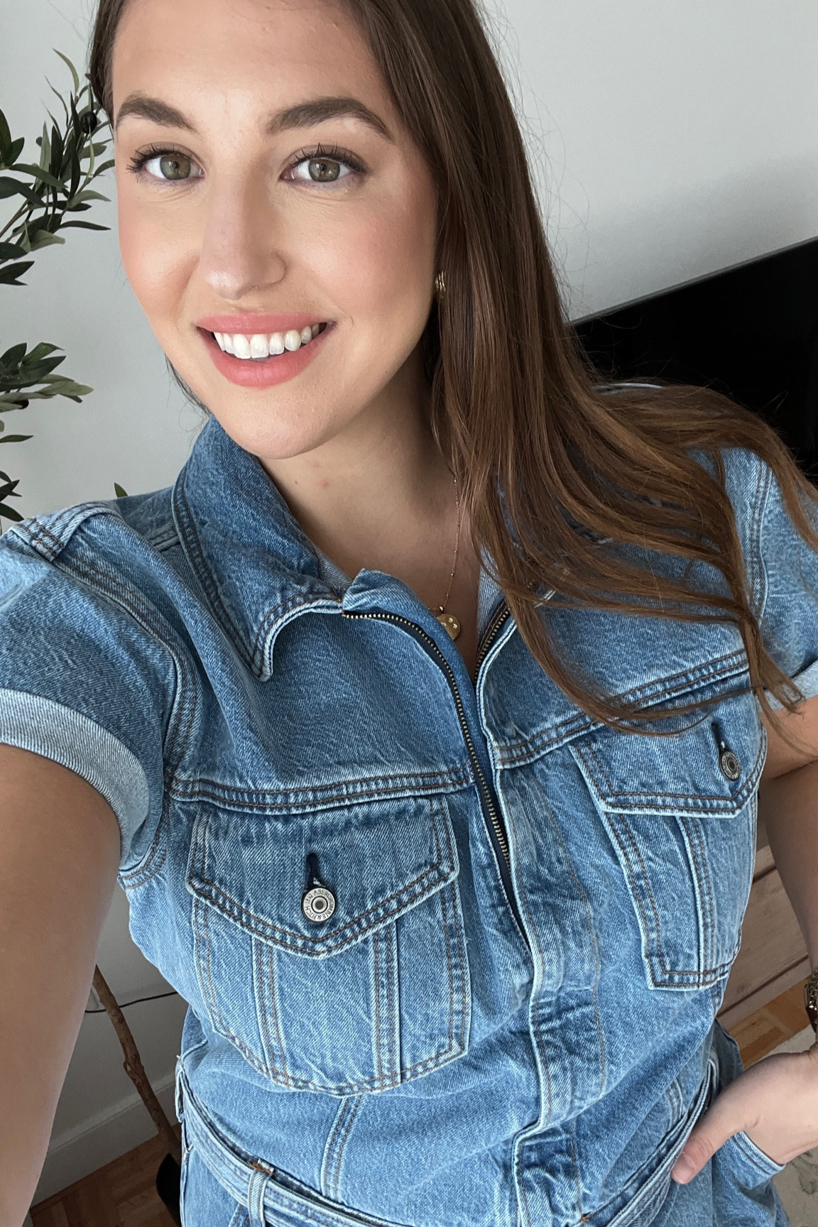 Abercrombie denim jumpsuit of my dreams!! 

Abercrombie and fitch | Abercrombie jumpsuit | denim jumpsuit | 

#LTKSale #LTKSeasonal #LTKFind