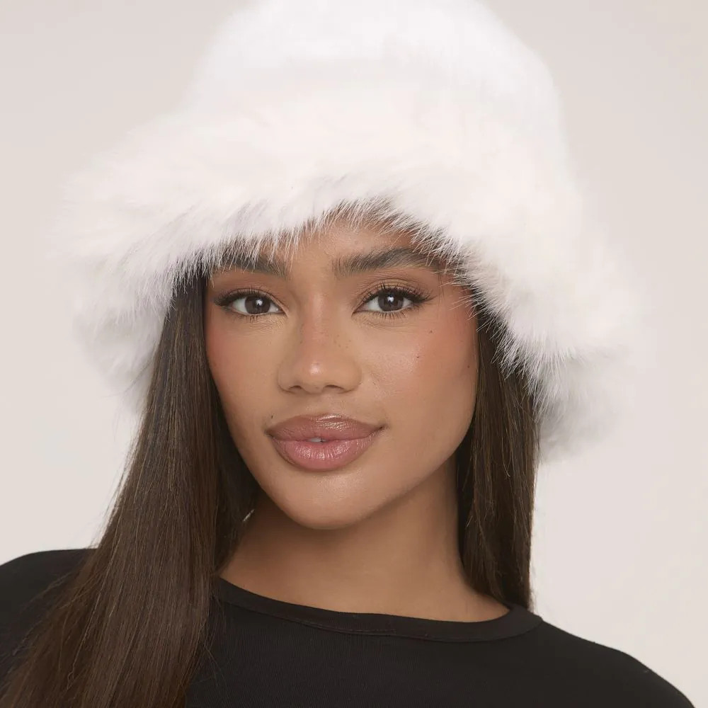 Oversized Hat In White Faux Fur | EGO (UK)
