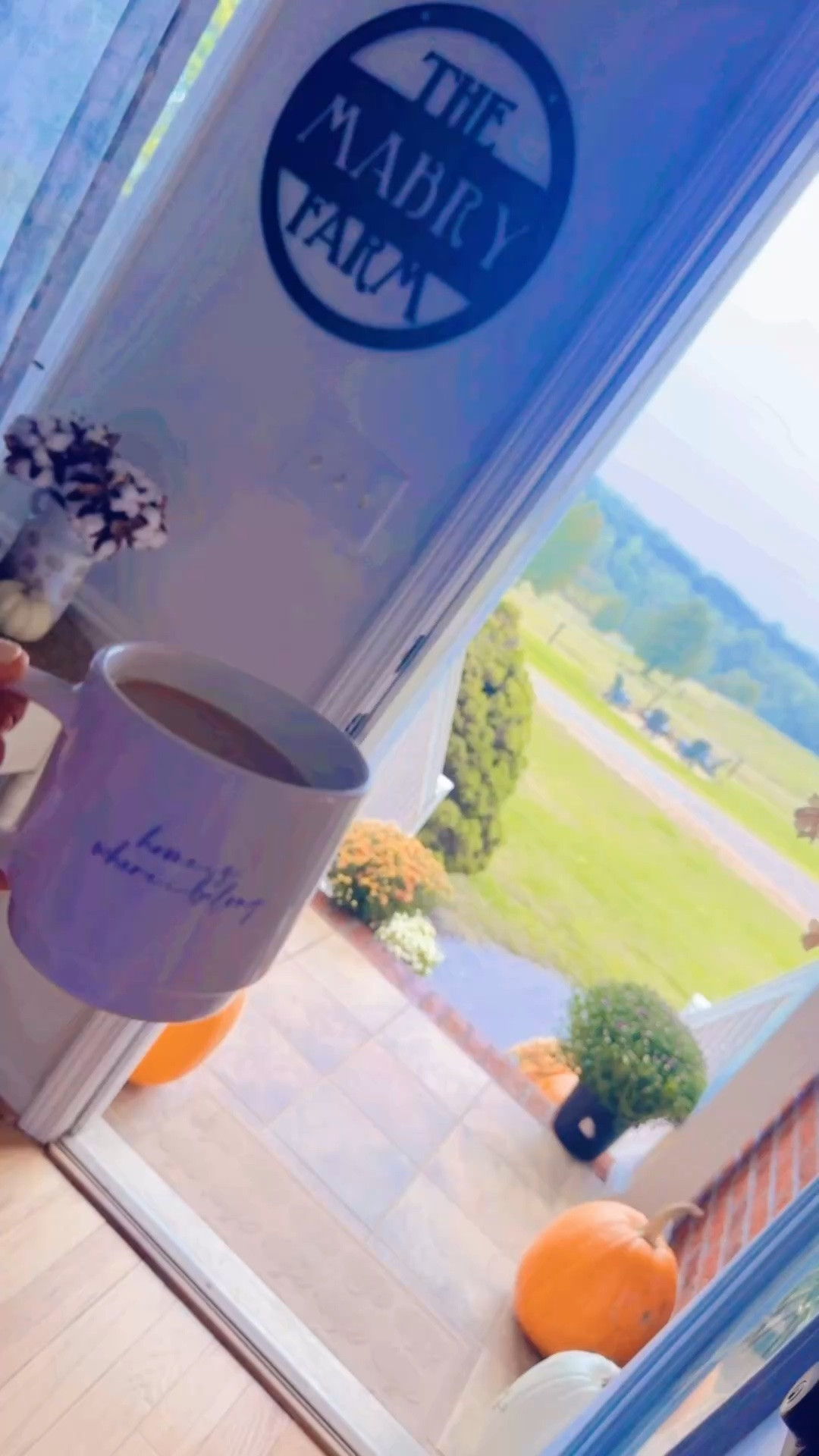 We love a cozy fall rainy mornin’ around here ☔️🍂 - also… how adorable 🥰 is my new 🏡  coffee mug ☕️ hehe 🤭
