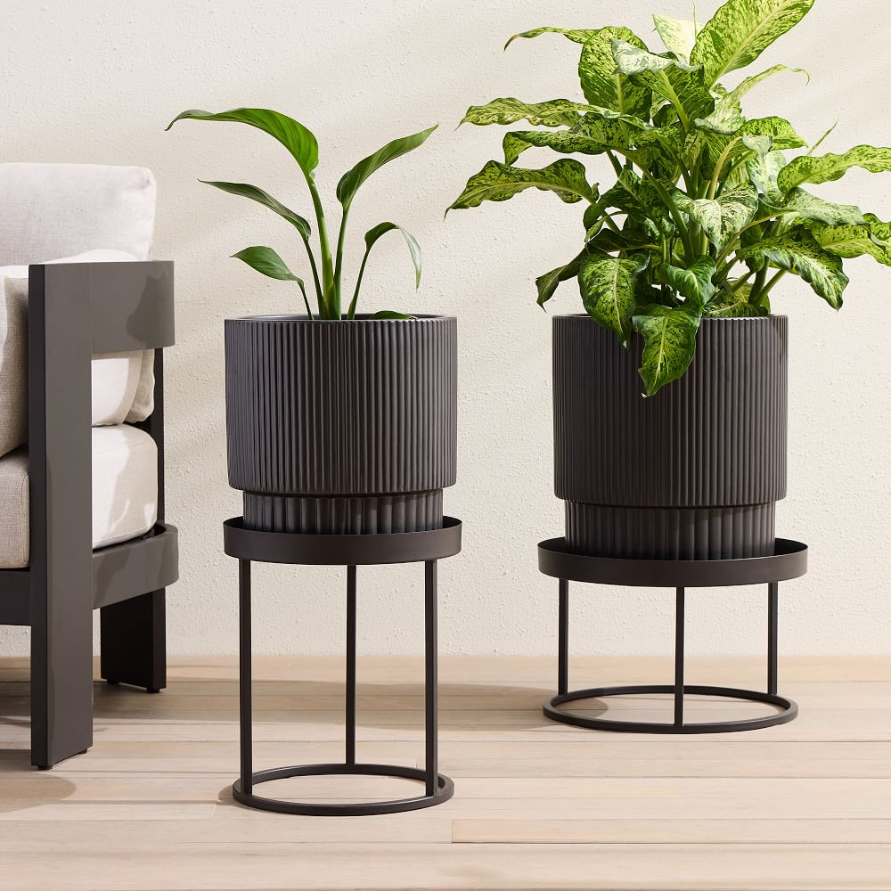 Streamline Metal Indoor/Outdoor Plant Stands | West Elm (US)