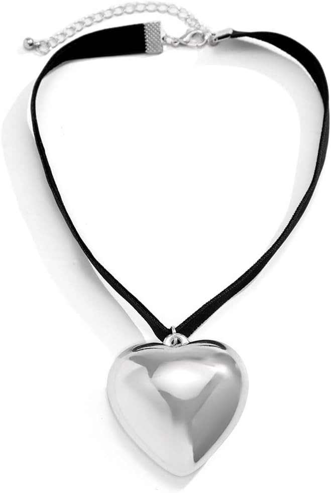 BSLVWG Gothic Velvet Necklace Heart Pendant Necklace Vintage Plain Black Necklace Gothic Velvet R... | Amazon (US)