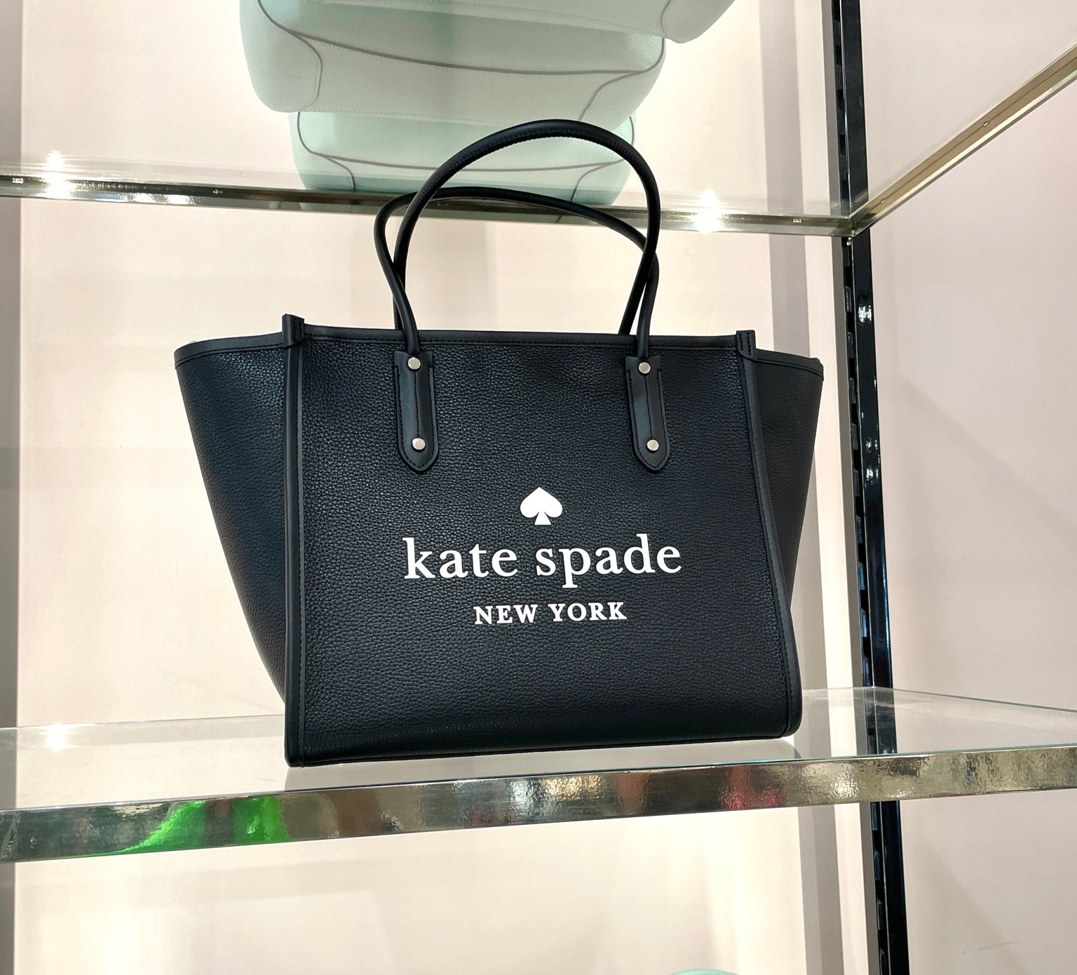 #katespade #katespadetote #katespadeella #ellatote #musthave #thetotebag #classic #trendy #ontrend #blacktote #blackcarryall #travelbag 

#LTKitbag #LTKGiftGuide #LTKFind