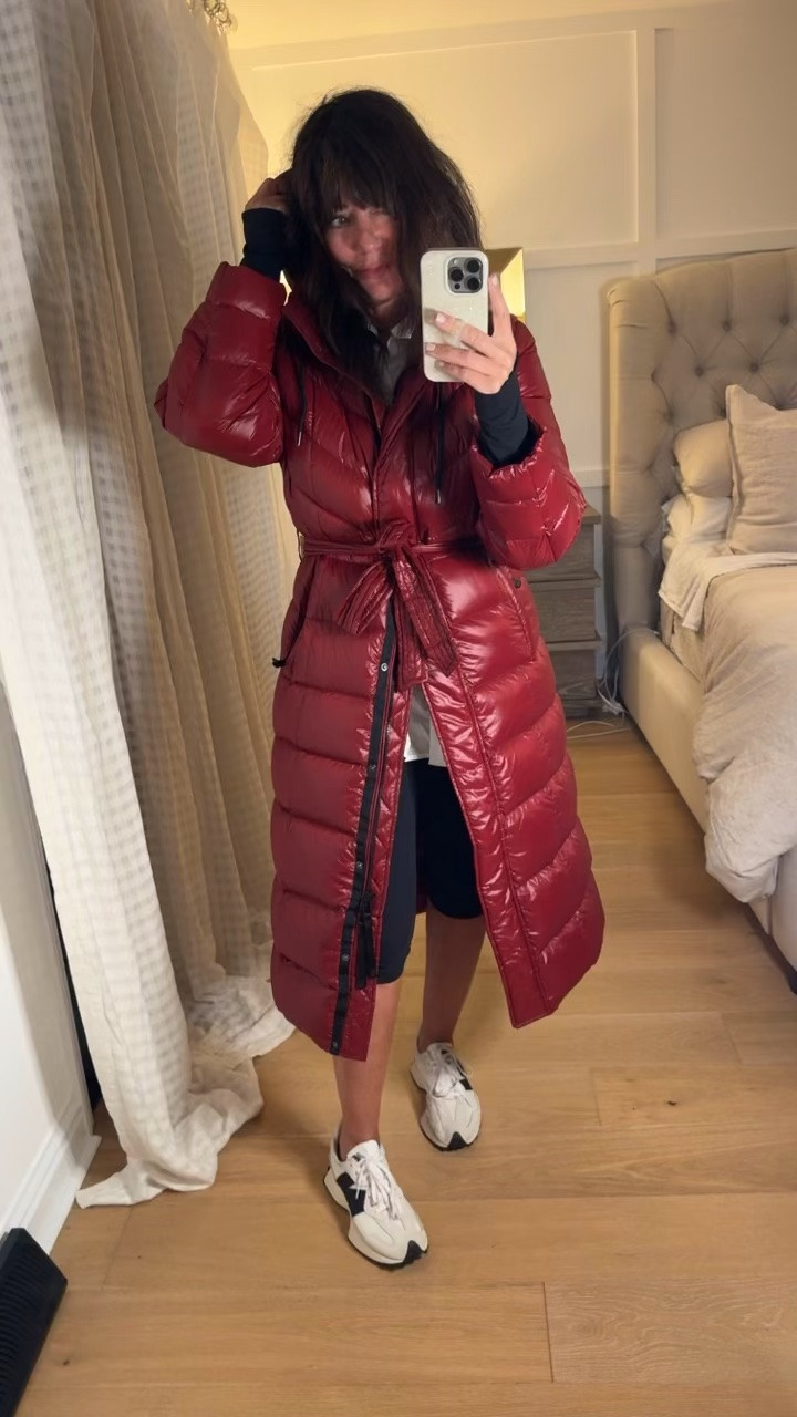 I was soo drawn to this red color that I had to pull the trigger because I knew I’d be so upset if it sold out!! Wearing size small 


@Quince

#LTKTravel #LTKWorkwear #LTKOver40