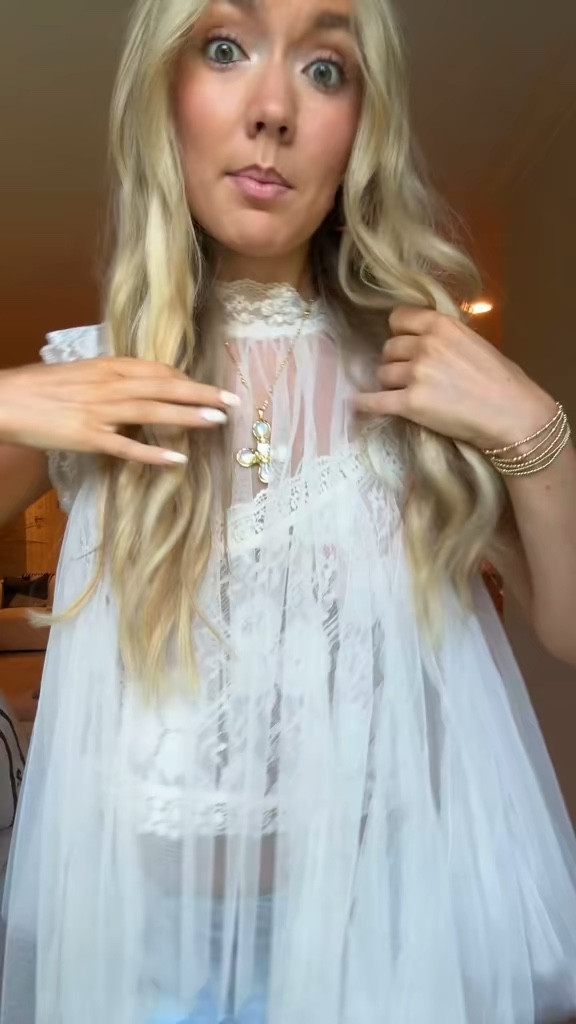 Fav top!!! Use code liv15 for $$$ off

#LTKSeasonal #LTKstyletip #LTKfindsunder50