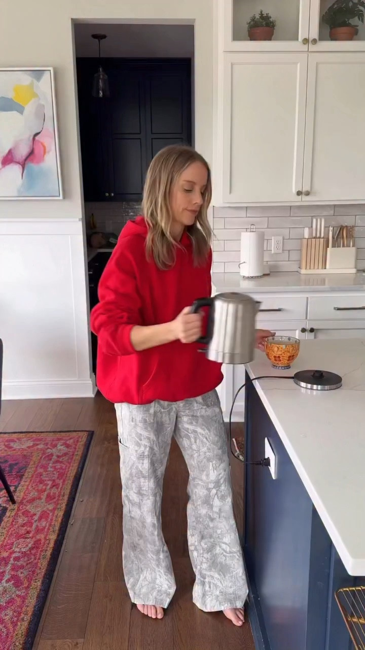 The best $17 pants I ever bought. 🙌🏼

I got these pants in the fall and they almost immediately sold out. I randomly saw they were back in stock last week and was so happy! They’re incredibly comfortable (there’s an elastic band in the back of the pants), come in extended sizes and 3 lengths and also a variety of prints too! Not to mention they’re so affordable!!

I’m wearing xs and the full length and own both colors of camo. 

