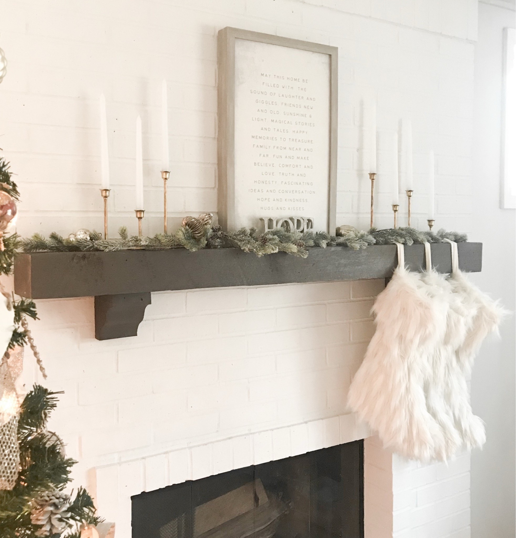 Christmas Fireplace Decor Inspirationn

#LTKHome #LTKHoliday #LTKGiftGuide