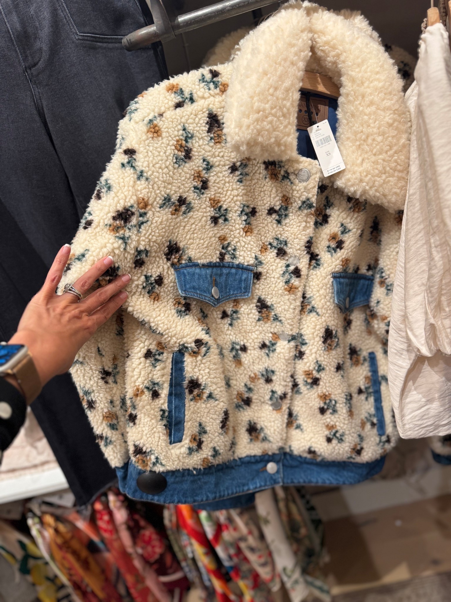 Omg! This jacket is so Pretty! 🤩

Sherpa Jacket// Sherpa Jean Jacket// Anthropologie // Winter Fashion// Jackets// Anthropolgie Fashion// Gift for her 

#LTKSeasonal #LTKGiftGuide