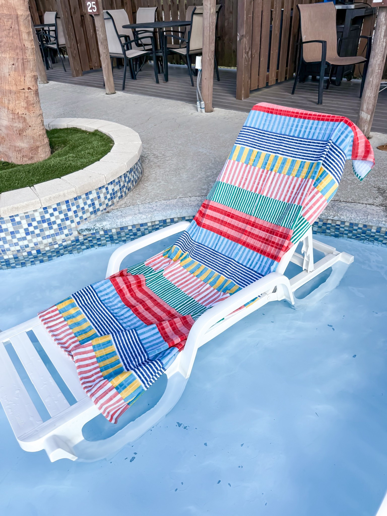 Best oversized summer time towel from Walmart ☀️ looks $$$ but it’s not! 