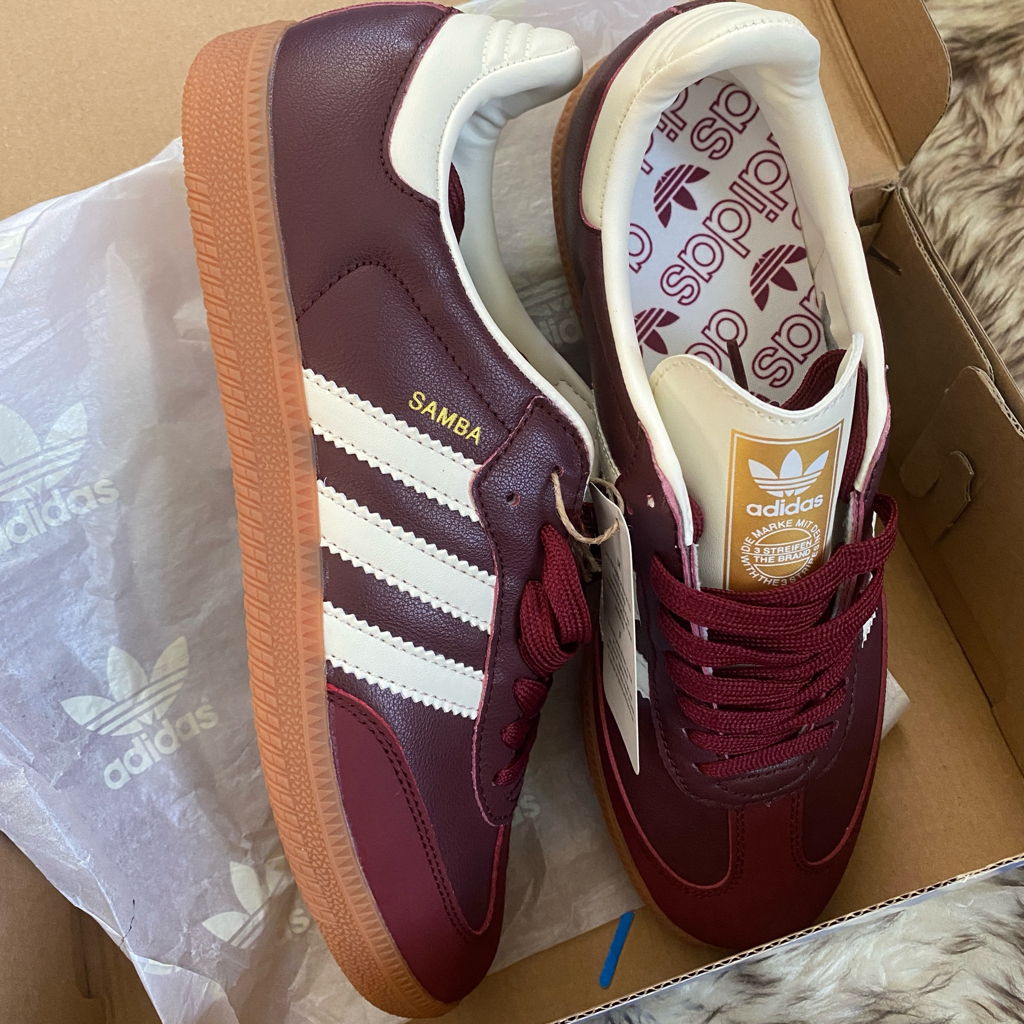 Gorgeous burgundy Adidas Sambas! True to size, comes in box with extra laces and a pair of socks ❤️ Listing has a ton of different print and colour options too! #dhgate

#LTKFindsUnder100 #LTKShoeCrush #LTKFindsUnder50
