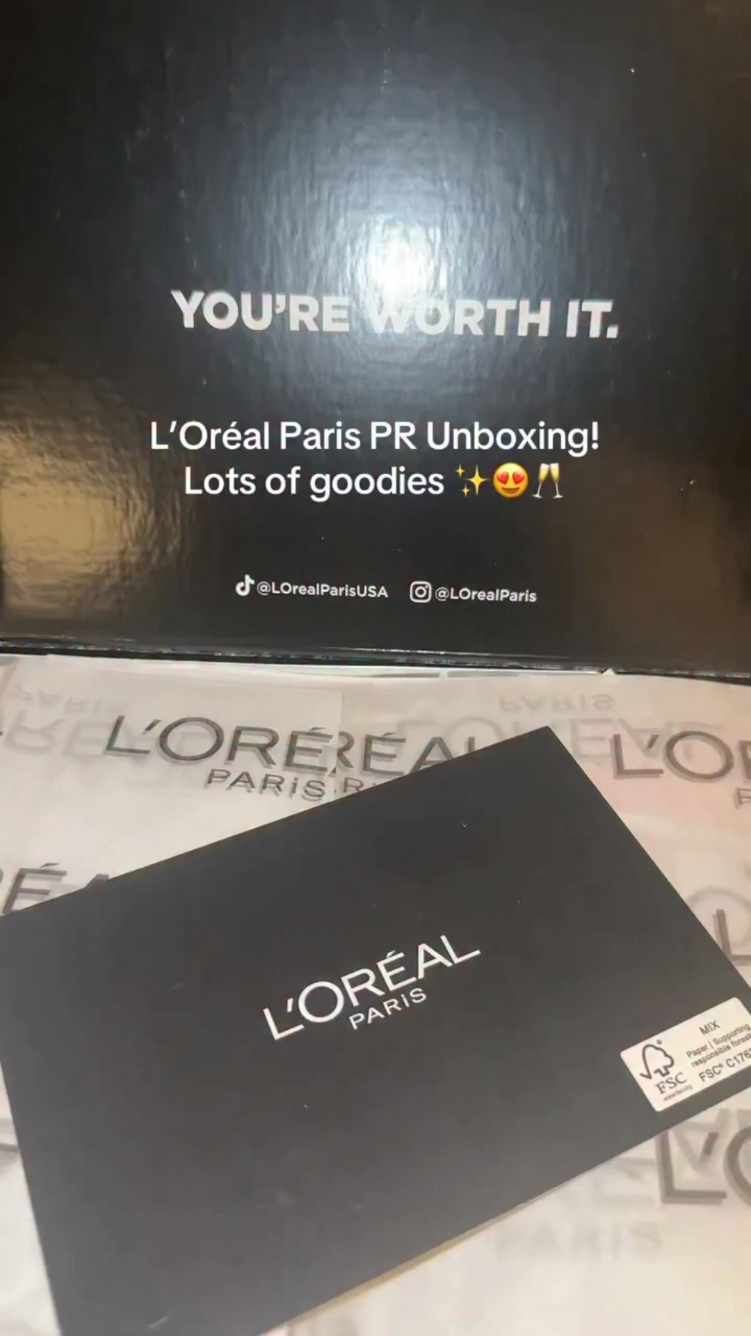 You’re worth the glow ✨
L’Oréal really understood the assignment with this curated box of skincare, haircare, and makeup essentials 🤍
These are the kind of products you actually reach for daily — effortless, reliable, and made to enhance your natural beauty, not cover it.
From skin-boosting hydration and brightening eye care to smooth, blendable complexion products, defined brows, lush lashes, and hair that stays polished all day — this edit covers every step of my routine.
What I love most? Everything feels easy to use, comfortable on the skin, and truly works together for a fresh, put-together look without overdoing it.
If you had to choose just one…
Which L’Oréal product can you not live without? 👇✨
Save this for later & let me know in the comments 🤍
#GiftedByLorealParis #LorealParis #LorealParisCosmetics #EverydayBeauty UGCcreator BeautyRoutine GlowEssentials