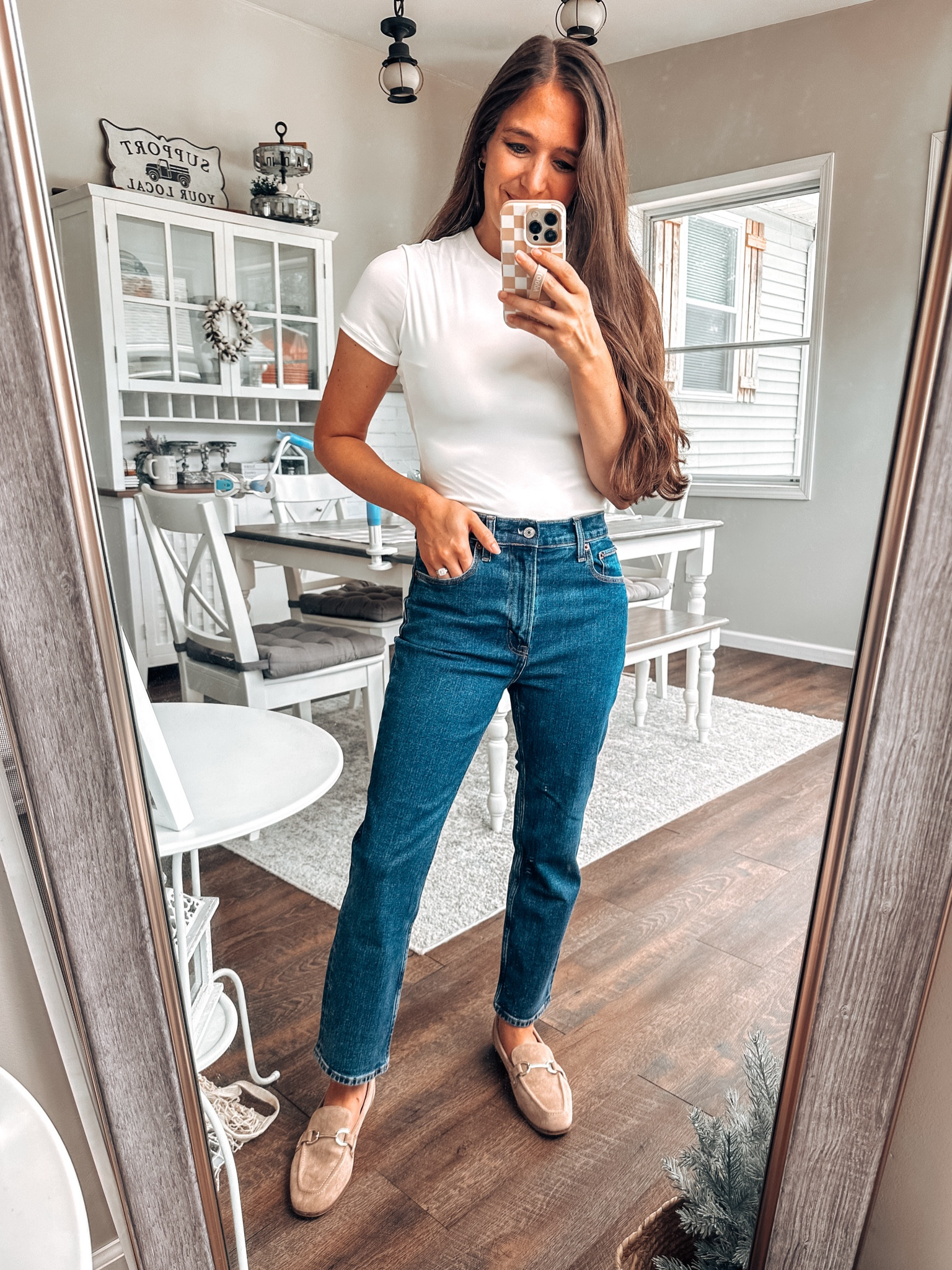 Abercrombie denim sale! 25% off plus 15% off everything else! Extra 15% off with code: DENIMAF

Ultra High rise ankle straight jean! Tts short 
Shoes tts 
Tee size small 

#LTKxAF #LTKSaleAlert #LTKStyleTip