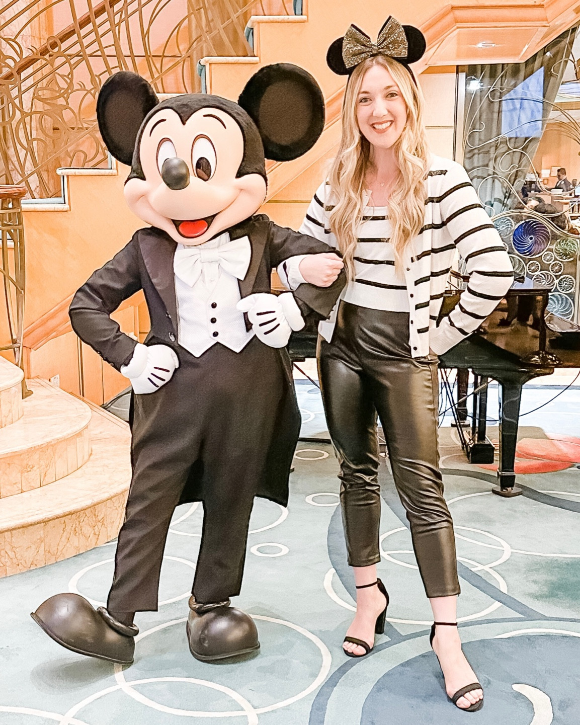 Animator’s Palate Black & White #disneystyle #disneyaesthetic #disneycruise What I wore to Animator’s Palate on my Disney Cruise!

#LTKunder100 #LTKstyletip #LTKFind