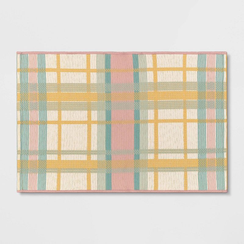 2&#39;x3&#39; Indoor/Outdoor Reversible Plaid Rug Pink - Threshold&#8482; | Target