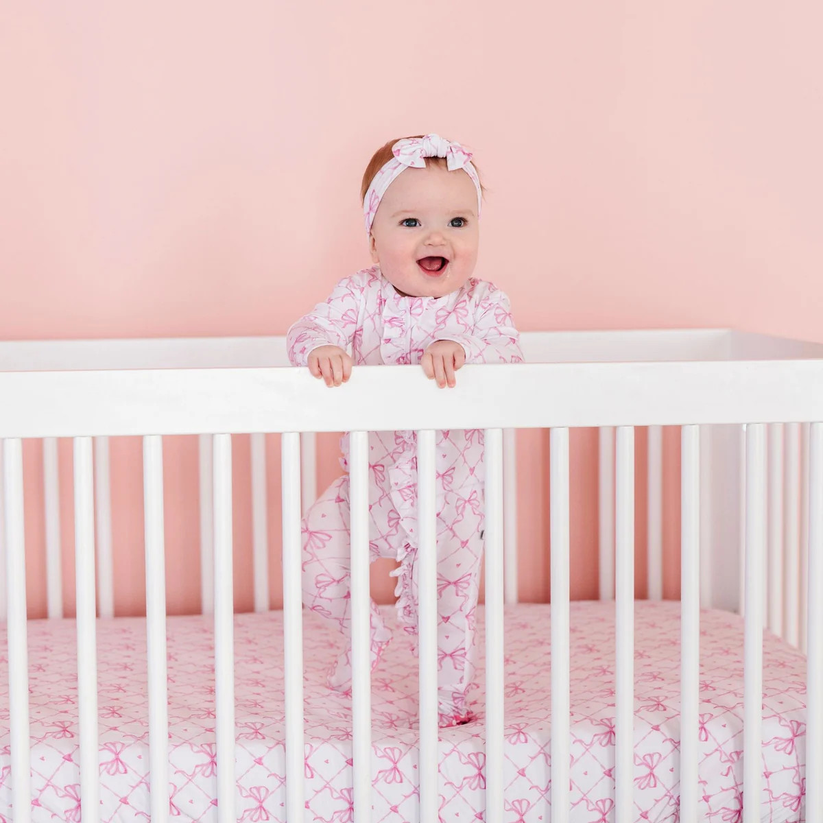 Take A Bow Crib Sheet | Bums & Roses