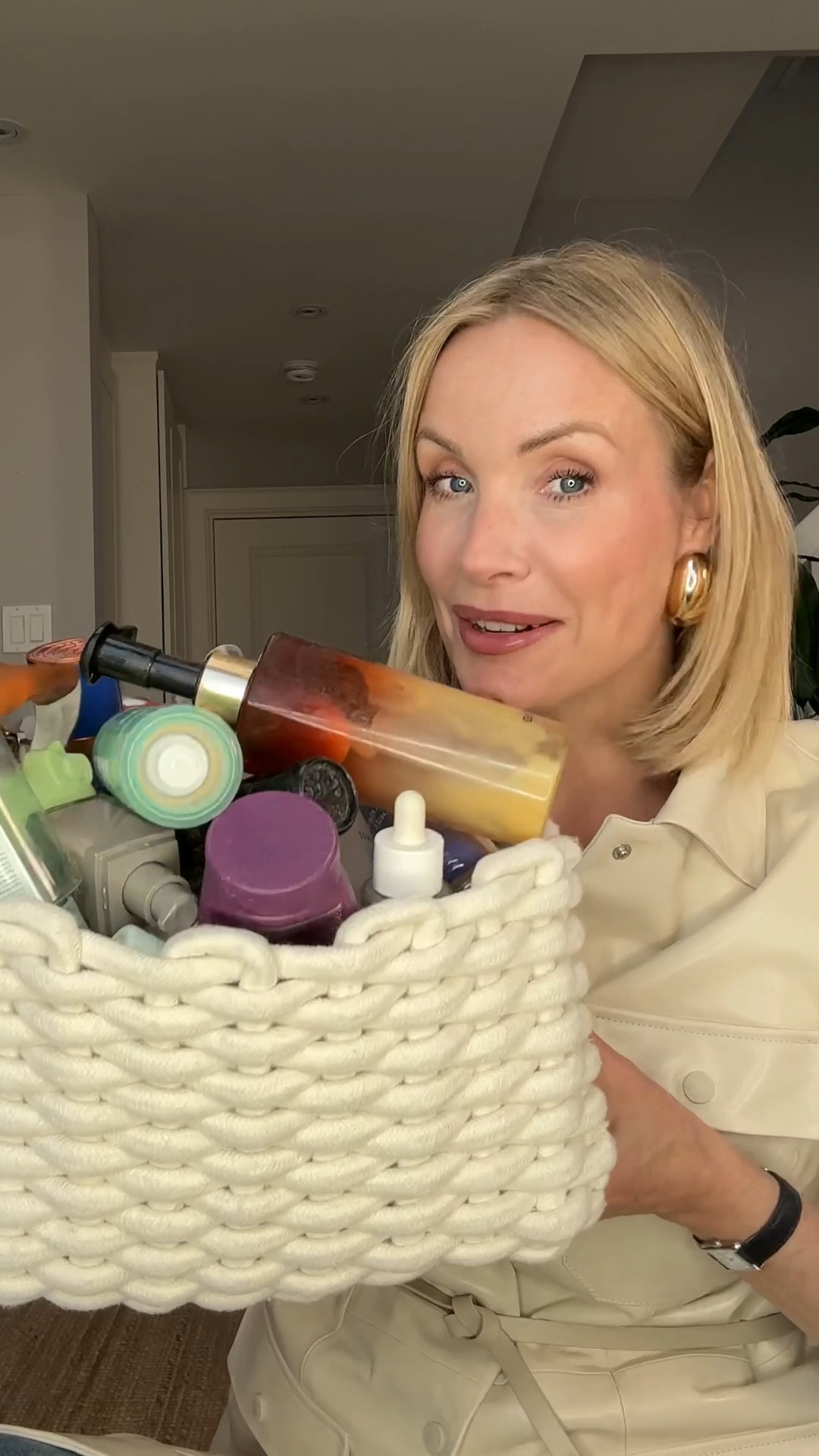 I clearly have favourites 🤗 

***For my MAKEUP EMPTIES go to the next video*** #empties #skincareempties #haircareempties #makeupempties #skincare #beautyfavourites

#LTKGiftGuide #LTKOver40 #LTKBeauty