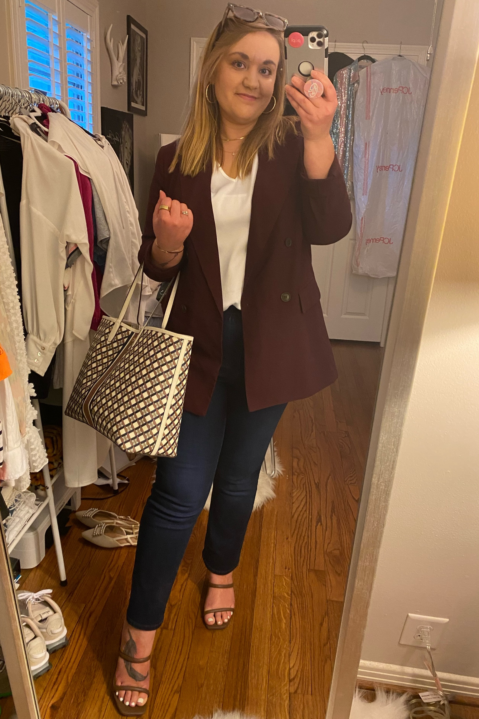 Burgundy blazer
Double breasted blazer 
Church outfit
Work outfit 
Conference outfit 
Fall outfit 

#LTKStyleTip #LTKWorkwear #LTKFindsUnder50