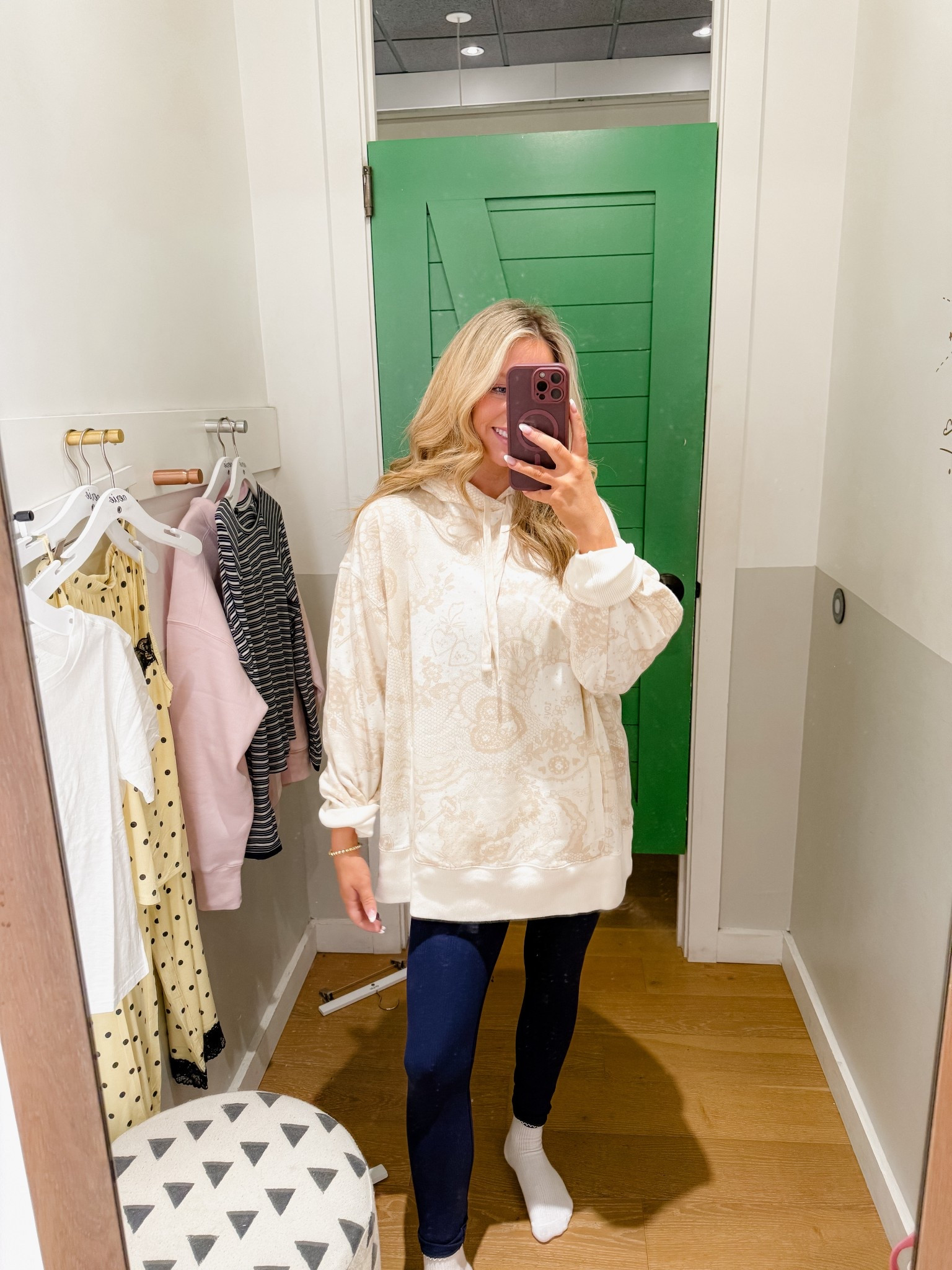 Oversized hoodie with a cute neutral print! Wearing a size M