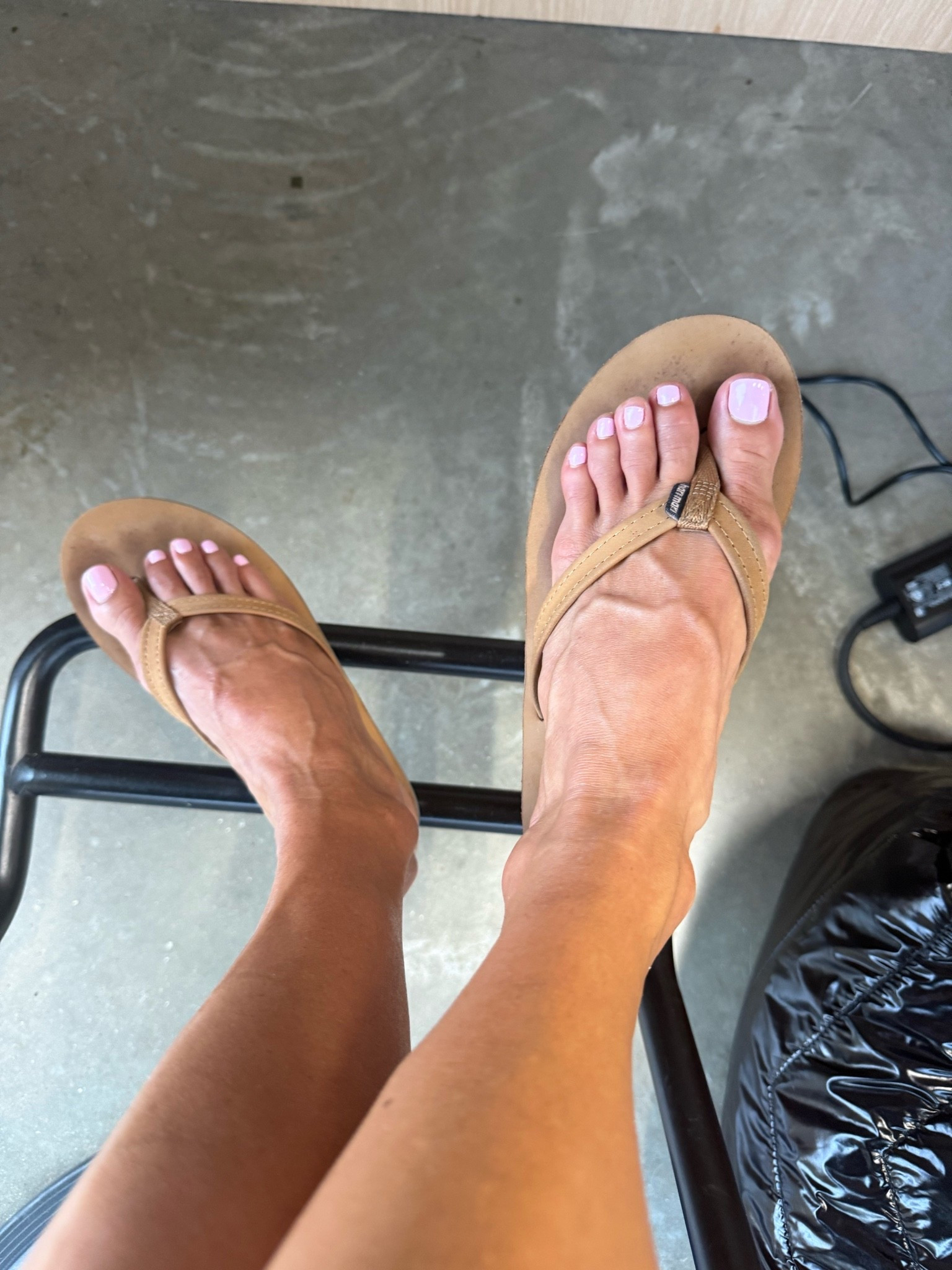 My everyday neutral flip flops that mold to your foot and match any outfit. I’m size 7

#LTKootd