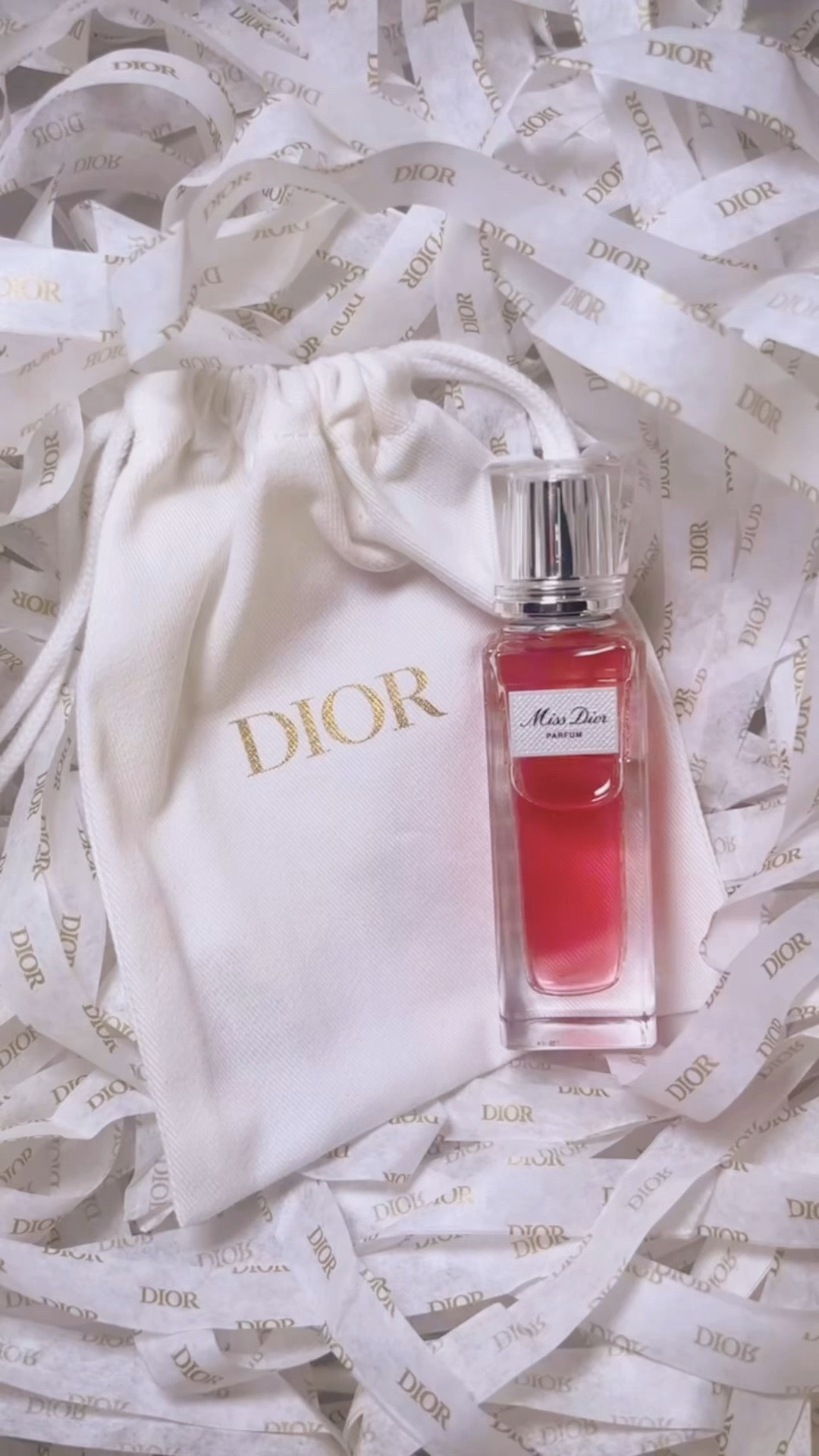 
Unboxing the Miss Dior Parfum Roller 💕 This is one of the best fragrance’s I’ve ever smelled. It lasts just as long as the spray too. 

#LTKFindsUnder100 #LTKBeauty