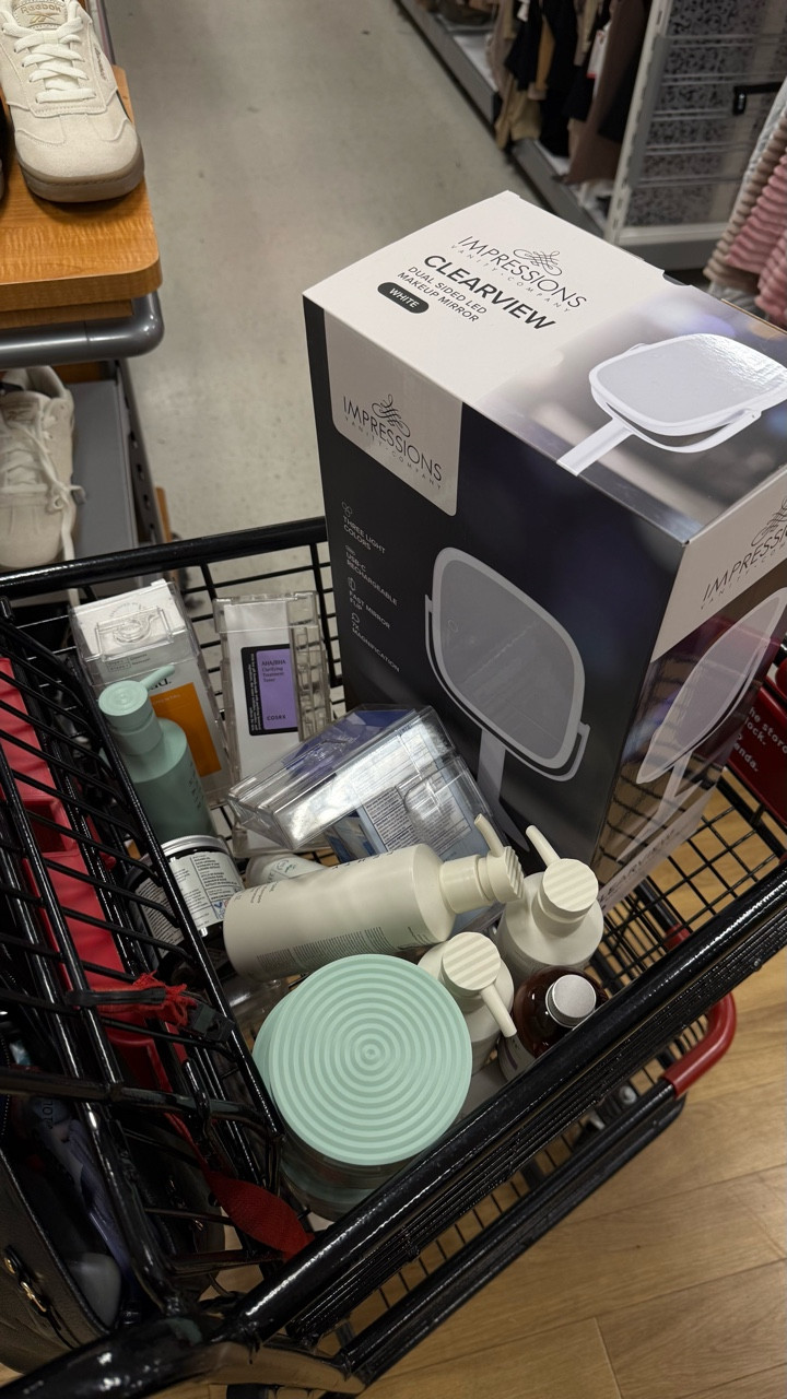 What other products do you guys recommend? 💄💋

@caudalie @kosas @makeupforever @hourglasscosmetics @dermalogica @denmanbrush 

#skincarehaul #nakeuphaul #beauty #losangeles #makeupaddict

#LTKSaleAlert #LTKgrwm