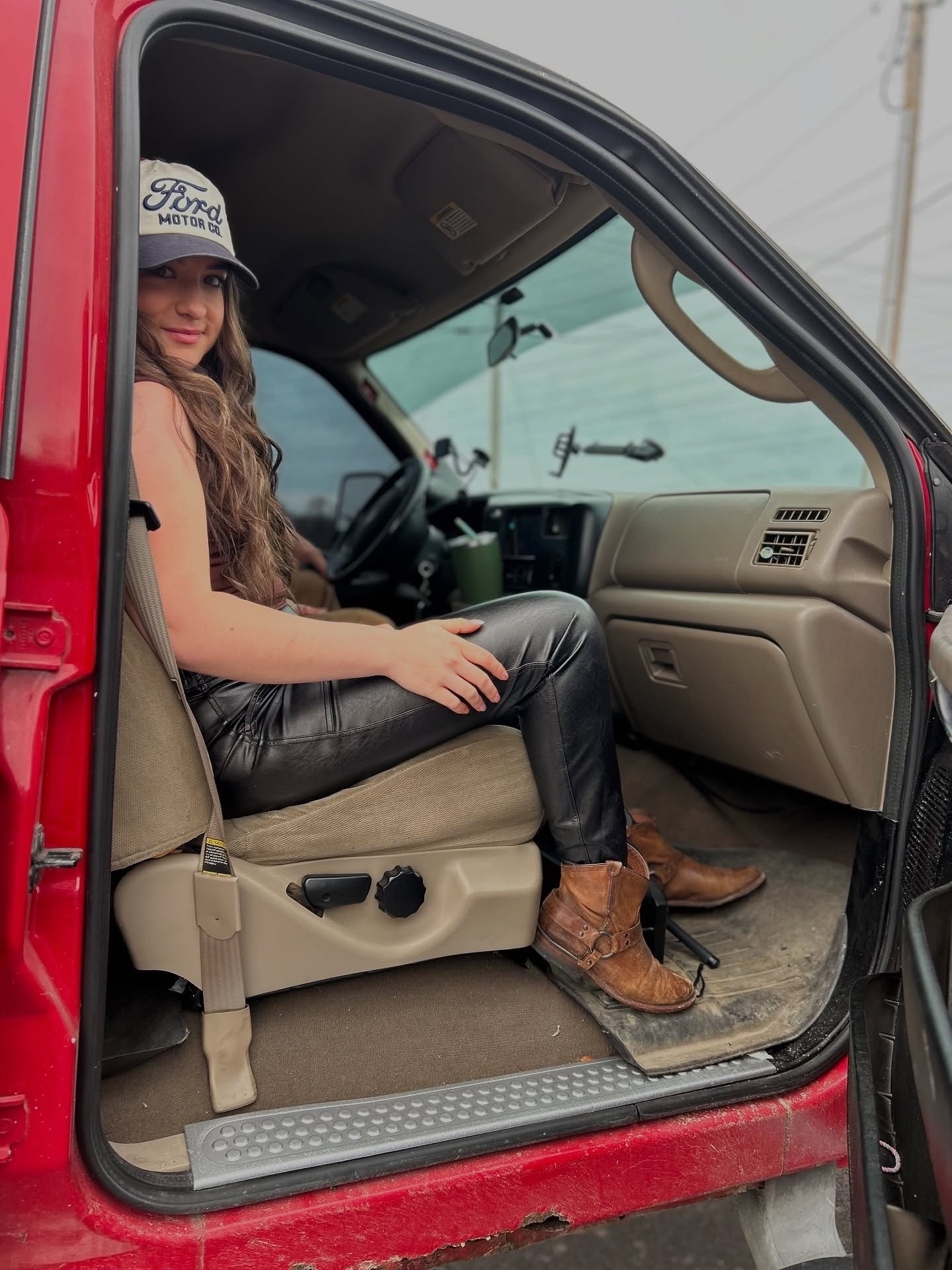 Leather + trucks 💛 