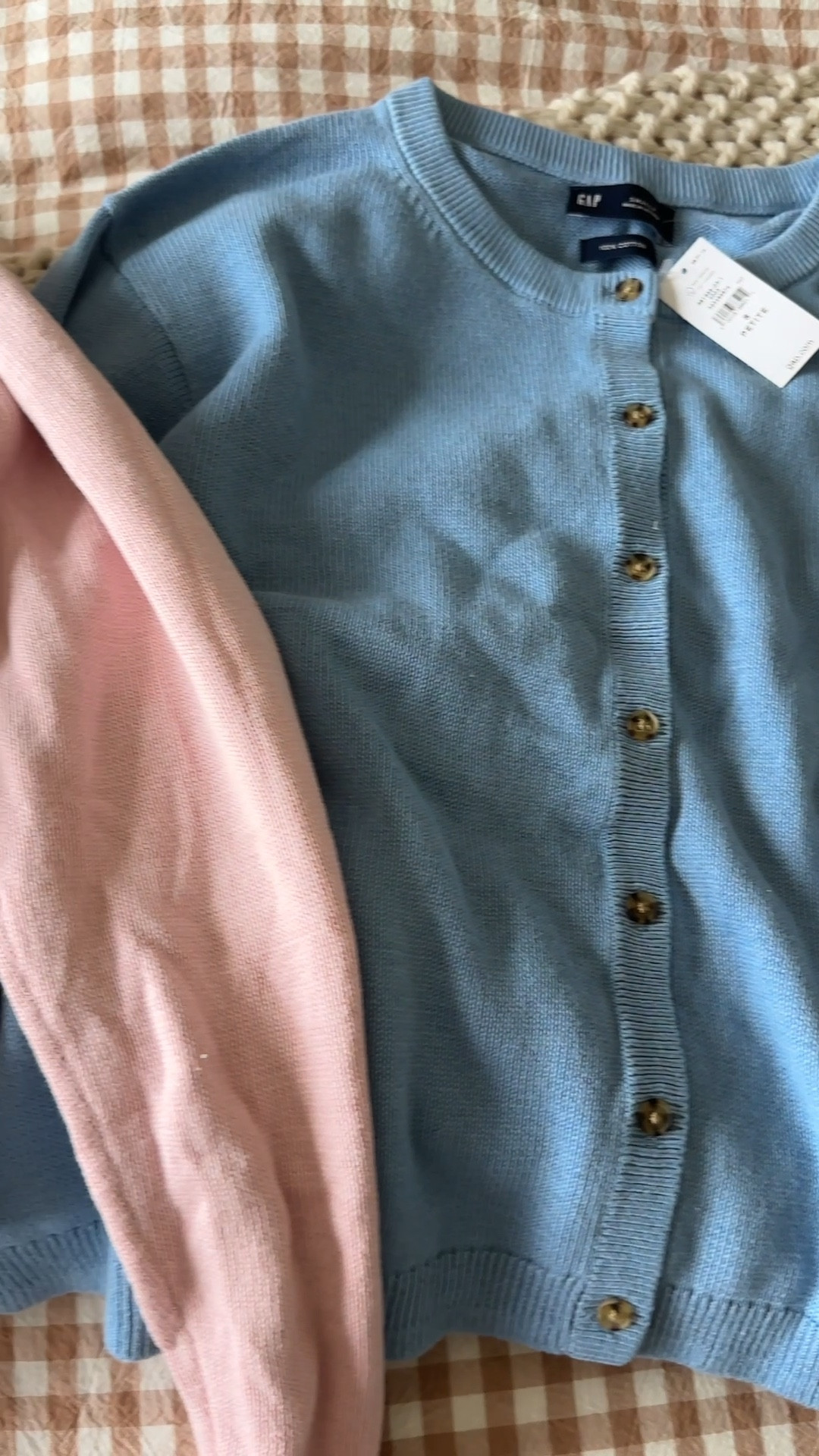 The perfect light weight cardigans from gap are on sale for spring! They are cropped which works perfect for the short torso girlies and high rise pants! 

#LTKootd #LTKPetite #LTKSaleAlert