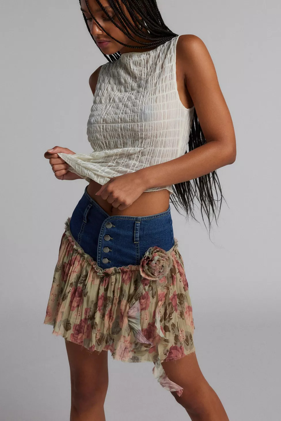 Kimchi Blue Annabeth Drop Waist Mini Skirt | Urban Outfitters (US and RoW)