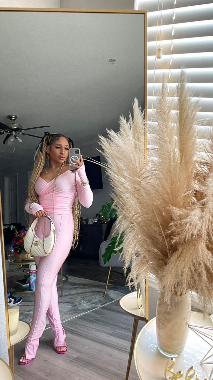 GRWM for a night out with the gals 💕

Style this Amazon look with me


Purse: @gucci 
Earrings: @fendi 
Shoes: @stuartweitzman 

#amazonfinds #amazonfashion #galentines #grwm #stylefashion #styleinspo

#LTKValentine #LTKgrwm