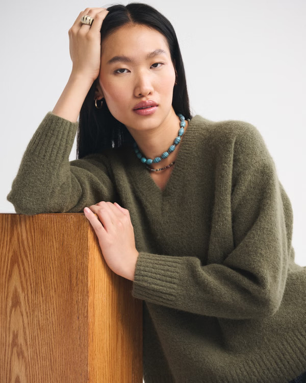 Dad V-Neck Sweater | Abercrombie & Fitch (US)