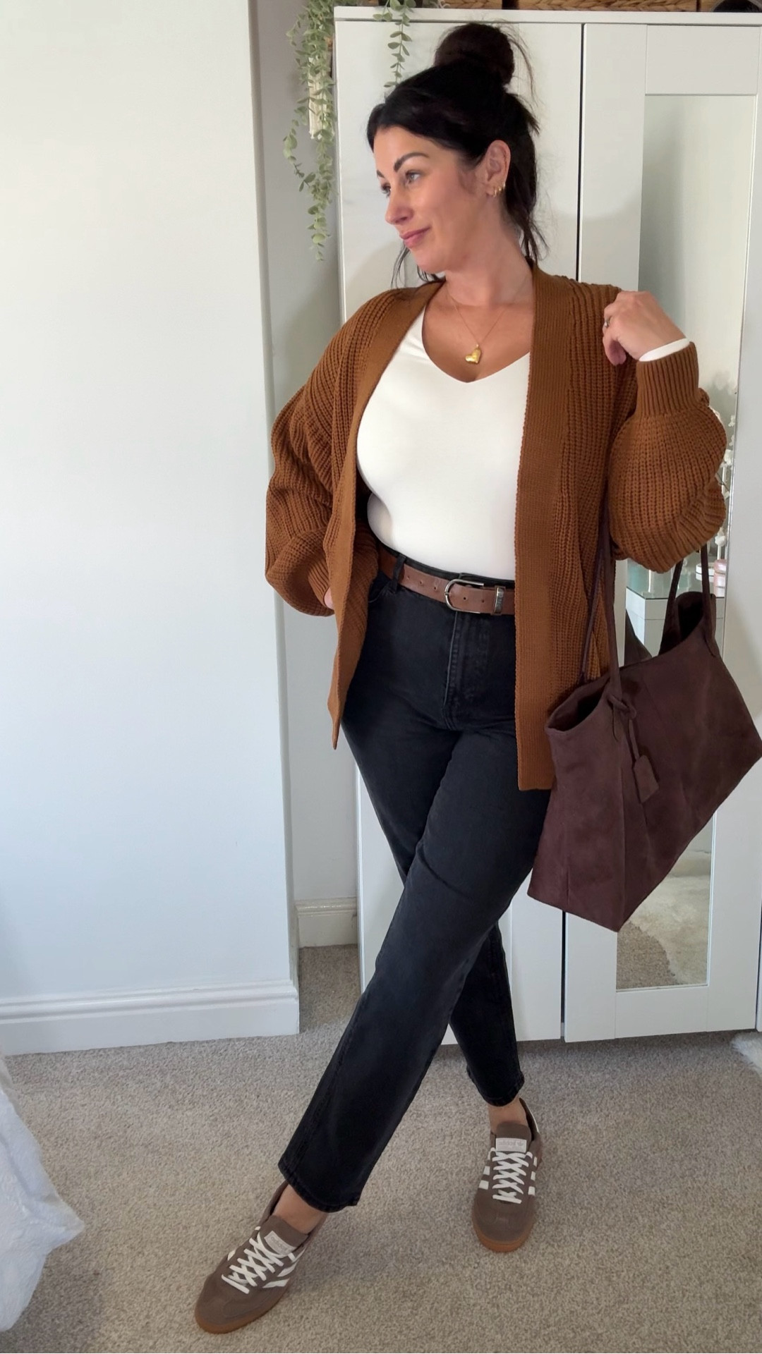Autumn Basic Essentials from New Look let’s try them on.

Everything I’m trying is from the Newlook tall range they have them in regular sizes too.

I am 5ft 11 size 14/16 the clothes are size 14.

@newlook #tallgirlstyle #autumnstyle #newlook #midsizefashion

#LTKmidsize #LTKautumn #LTKcurves