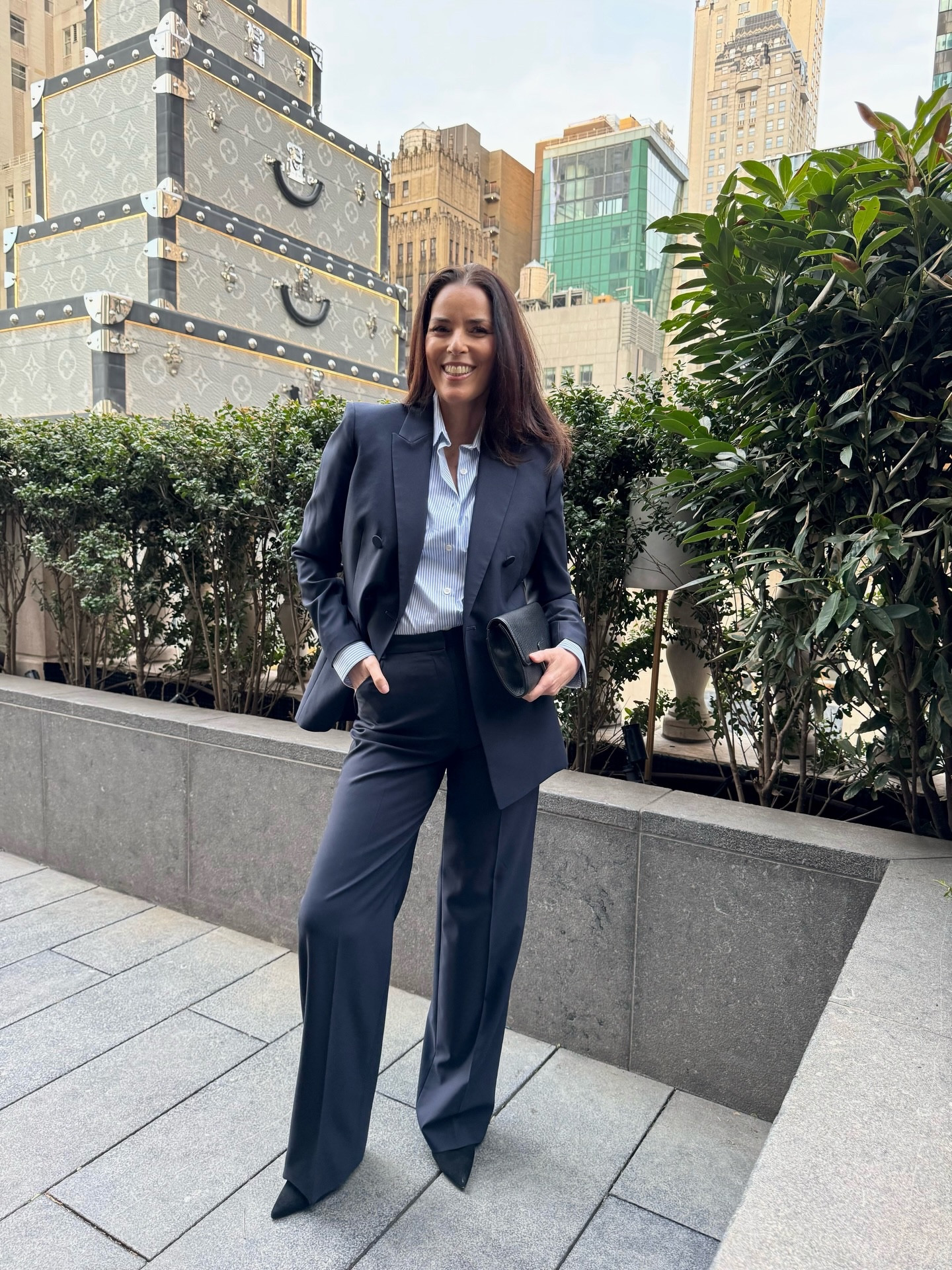 Grateful for an unforgettable evening with Circle at Aman New York ✨
An intimate, thoughtful salon bringing together extraordinary women for a meaningful conversation on beauty, wellbeing, and longevity — the kind of dialogue that lingers long after the night ends.
A heartfelt thank you to @alise_trautmane and @kathrinlausch for the kind invitation and for curating such a special gathering.

#amannewyork #womeninconversation #longevity #wellbeing #womensupportingwomen