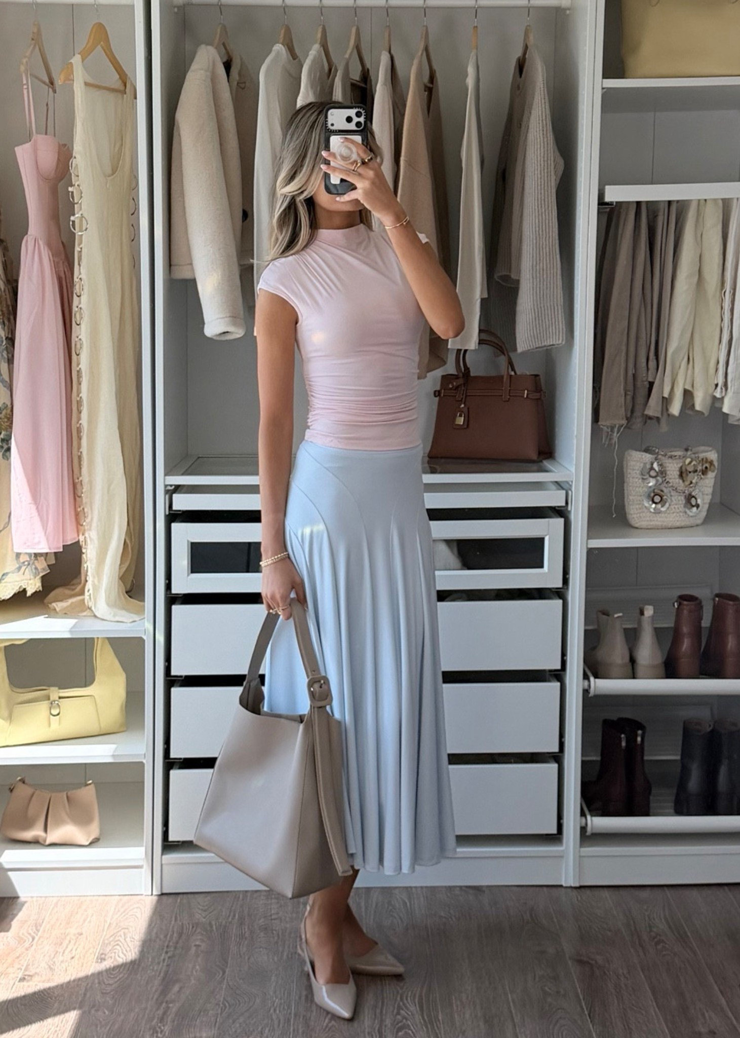 Business casual corporate outfit

#LTKWorkwear