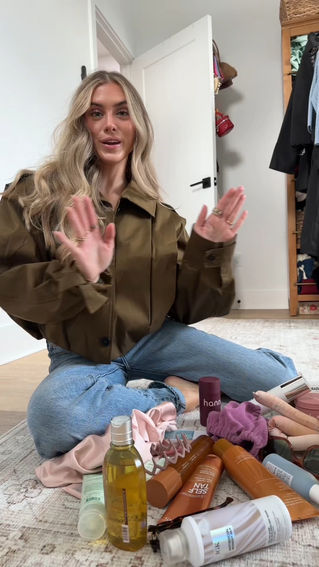 #ad #amazonpartner holiday gifting ideas lots of stocking stuffer ideas for the girls left on your list and these are some of my all time favorites 🤭 my whole life is brought to you by Amazon at this point, lol! @amazon shipping is of course saving the day once again this holiday season. #founditonamazon #WinterFavorites2025 🎅🎄 gifts I recommend: Cyklar body cream, Cyklar body oil, blue light glasses, Tassi headband for washing your face, hanni shave pillow stick, hanni in shower moisturizer, Phlur hair and body mists, Phlur fragrances, Sacheu lip peel stain, Clarins self tanning lotion, burst teeth whitening strips, shinery jewelry cleaner. 

Gift Guide Beauty. Gift guide for the beauty lovers. Gift idea for her. Gifts for makeup lover. Gifts for beauty lover. Gifts for girlfriend. Gifts for cousin. Gifts for sister. Christmas gifts. Christmas gifts for girls. #giftideas #gifts #giftsforher #giftguide #giftguideforher #giftideas #giftideasforher #giftideasforfriends #giftideasforbestie #giftideasformoms #giftideaforbestie #girlsgifts #giftguide2025 #beautygiftguide #giftsforgirlfriend #giftsforsister #giftsforcousin #amazon #amzonfinds #amazonmusthaves #amazonvirtualtryon #amazonfavorites #amazonfashion #founditonamazon #founditonamazonfashion 

#LTKGiftGuide #LTKBeauty #LTKHoliday