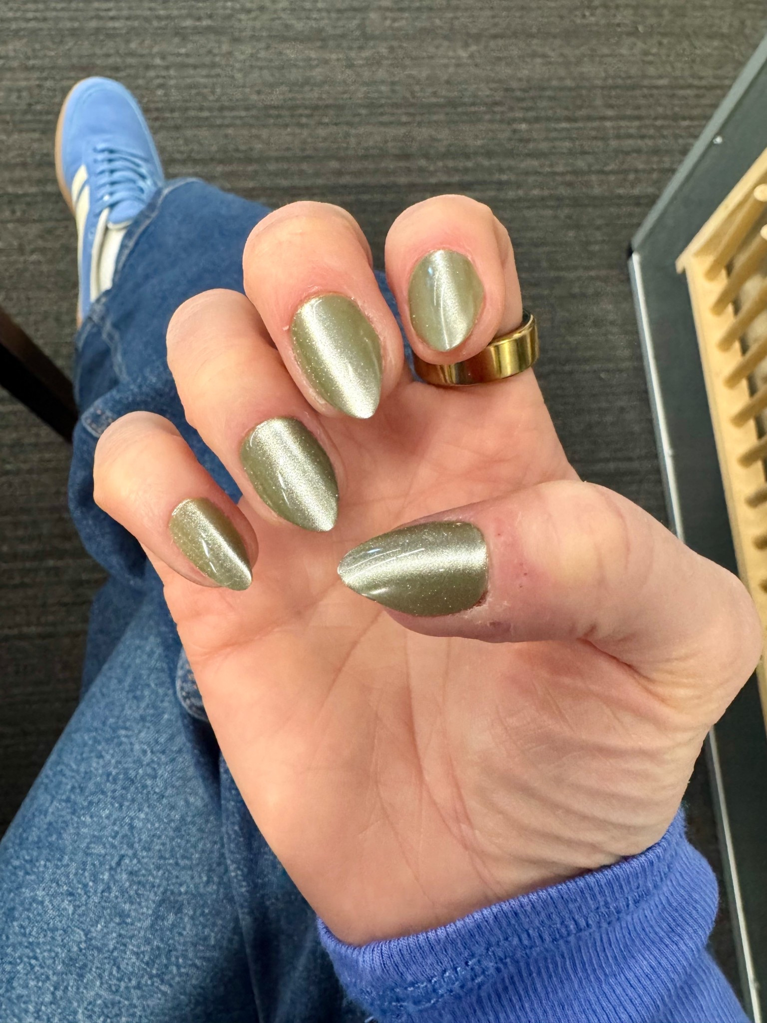 Sage nails