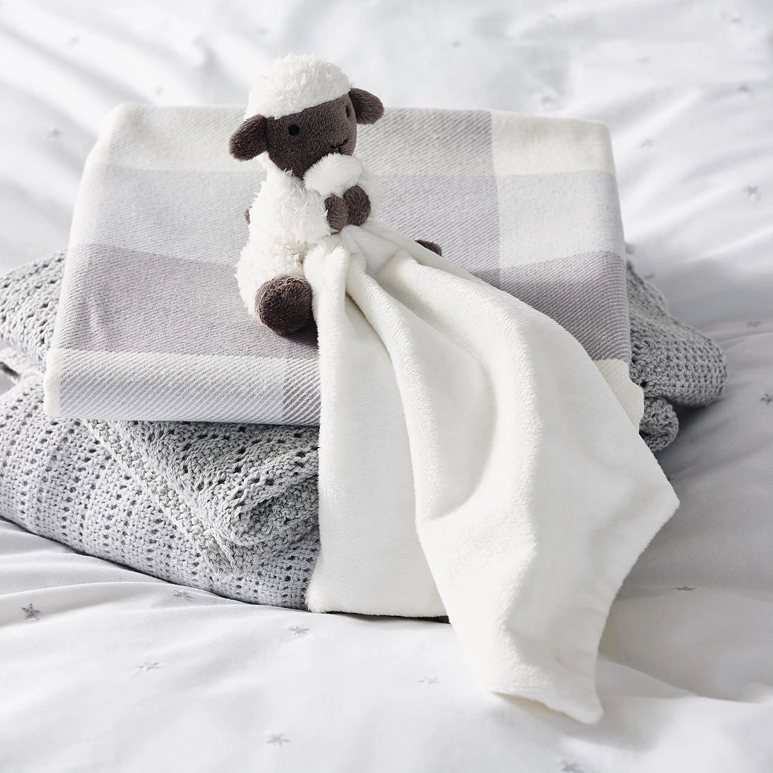 Luna Lamb Comforter | The White Company (UK)