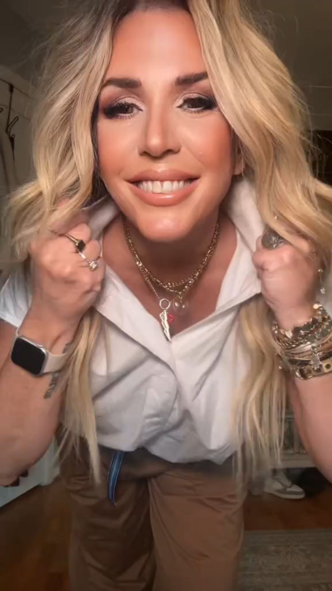 Love this easy fall transition ootd ,these @freepeople pants are becoming one of my favorite pants . And I throw this @ Zara shirt on with so many things . I'm here for the fall fashion 

#LTKStyleTip #LTKPetite #LTKOver40