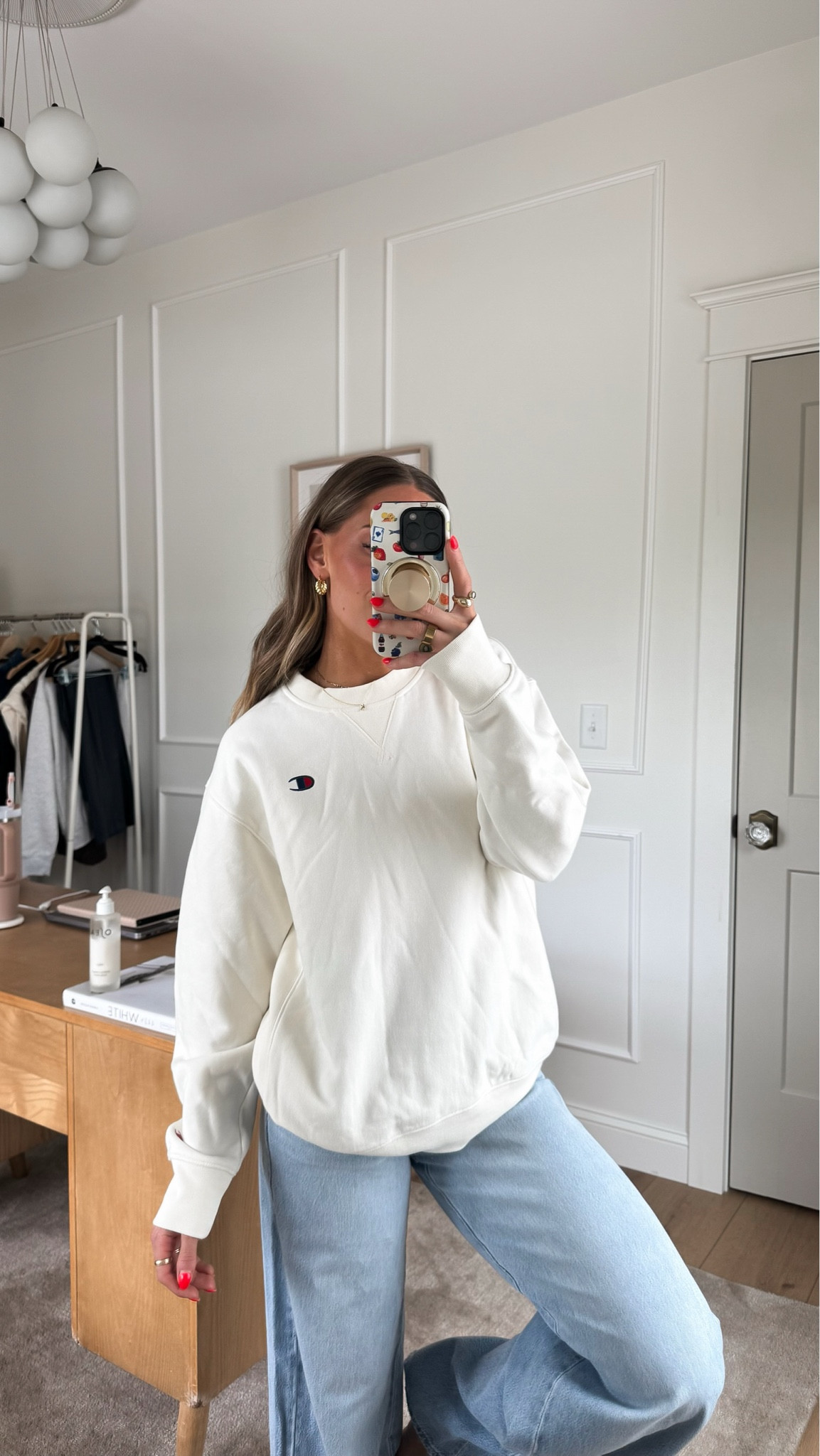 affordable sporty / active sweatshirt - sized up to a medium! 🤩

+ my newest wide leg jeans, the waist is great! I actually sized down to a 00.

Fall Fashion
Fall Staples
Crewneck Sweatshirt
Wide Leg Jeans 

 

#LTKSeasonal #LTKStyleTip #LTKActive