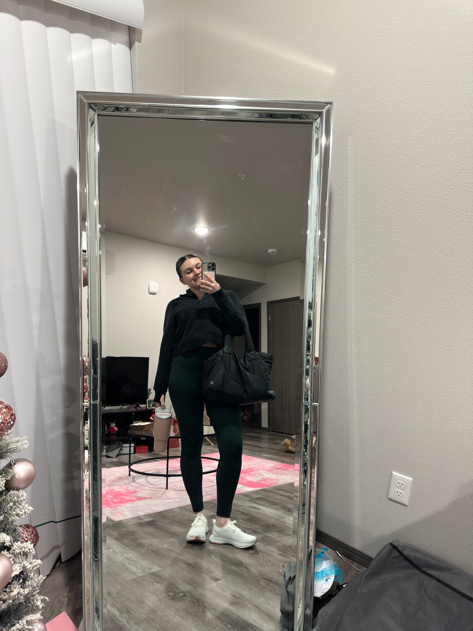 Comfy gym fit for cardio! I love these leggings for the gym and this cropped hoodie is perfect for layering this winter!

I’m wearing a size 8 hoodie and size L leggings. Also wearing size 9 sneakers

#LTKMidsize #LTKActive #LTKootd