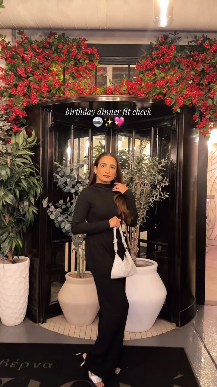 when your fit is as lit as the birthday dinner candles 🪩✨💖

#fashionootd #birthday #birthdayfit #blackjumpsuit #amazonfashion #amazonfinds #dinneroutfit #makeuplookideas #hairideas #lulus