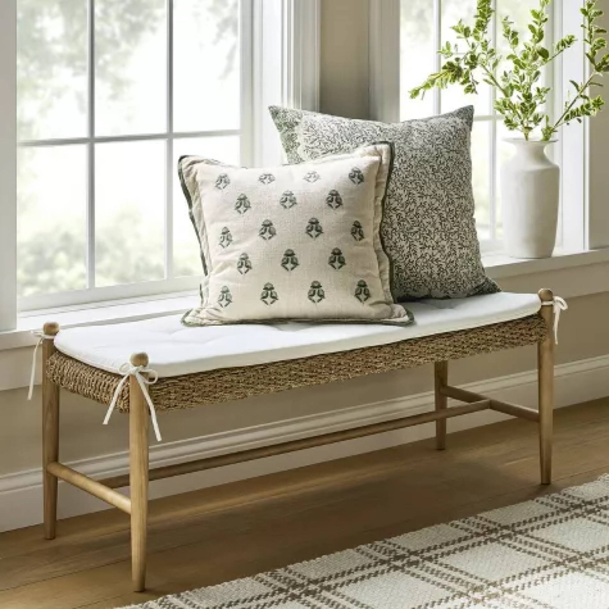 This bench from Studio McGee x Target!!! SO cute and looks way more expensive than it is!

Home decor, entryway bench 

#LTKHome