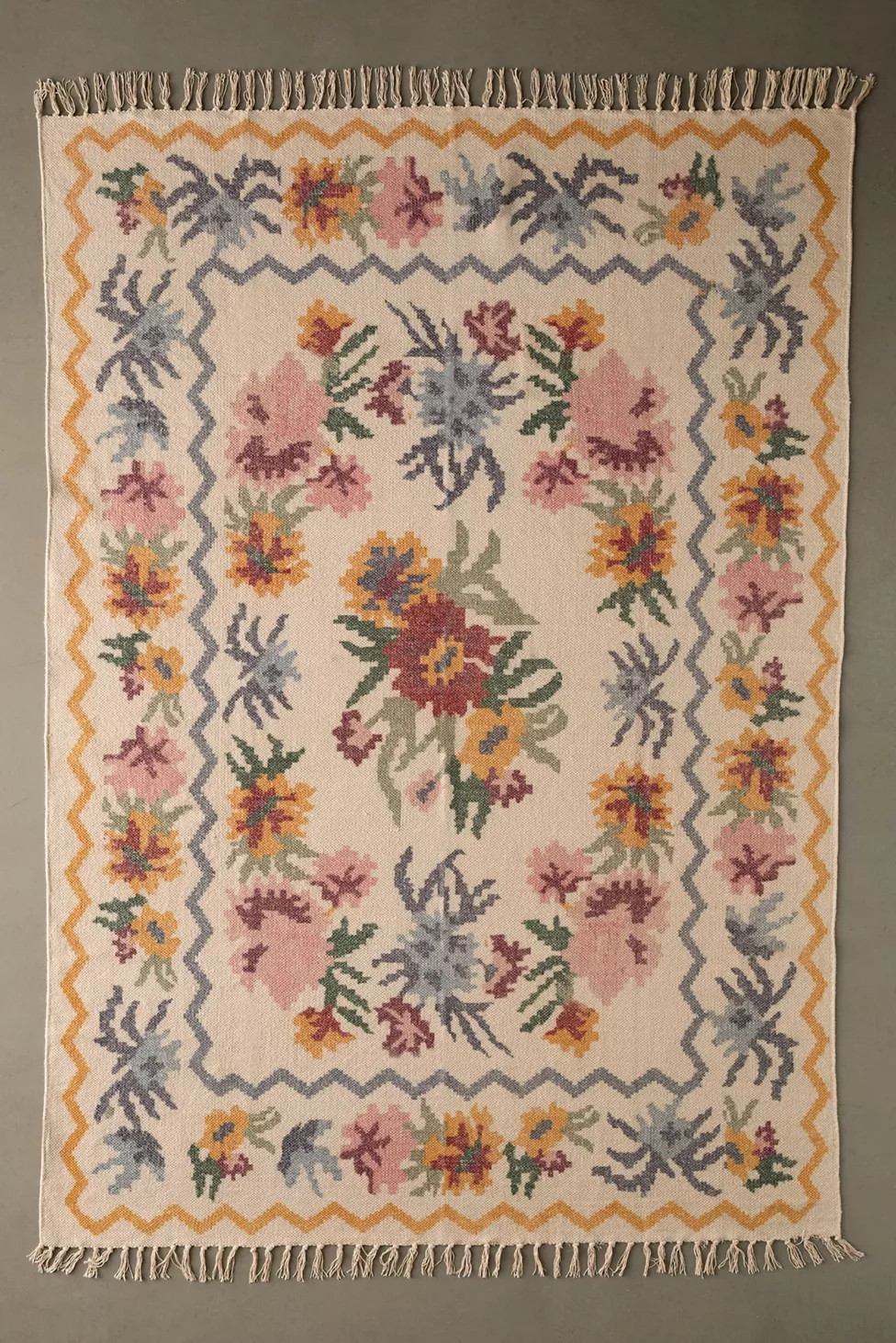 Cottage Floral Brushed Rug | Urban Outfitters (US and RoW)