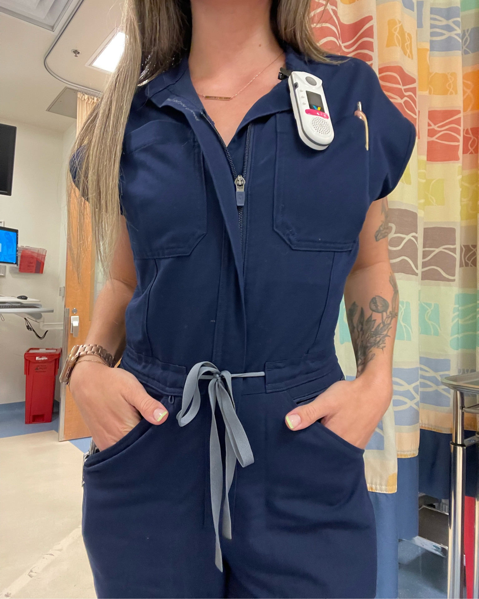 Figs jumpsuit 👌🏼
XS 

Pens - Amazon 