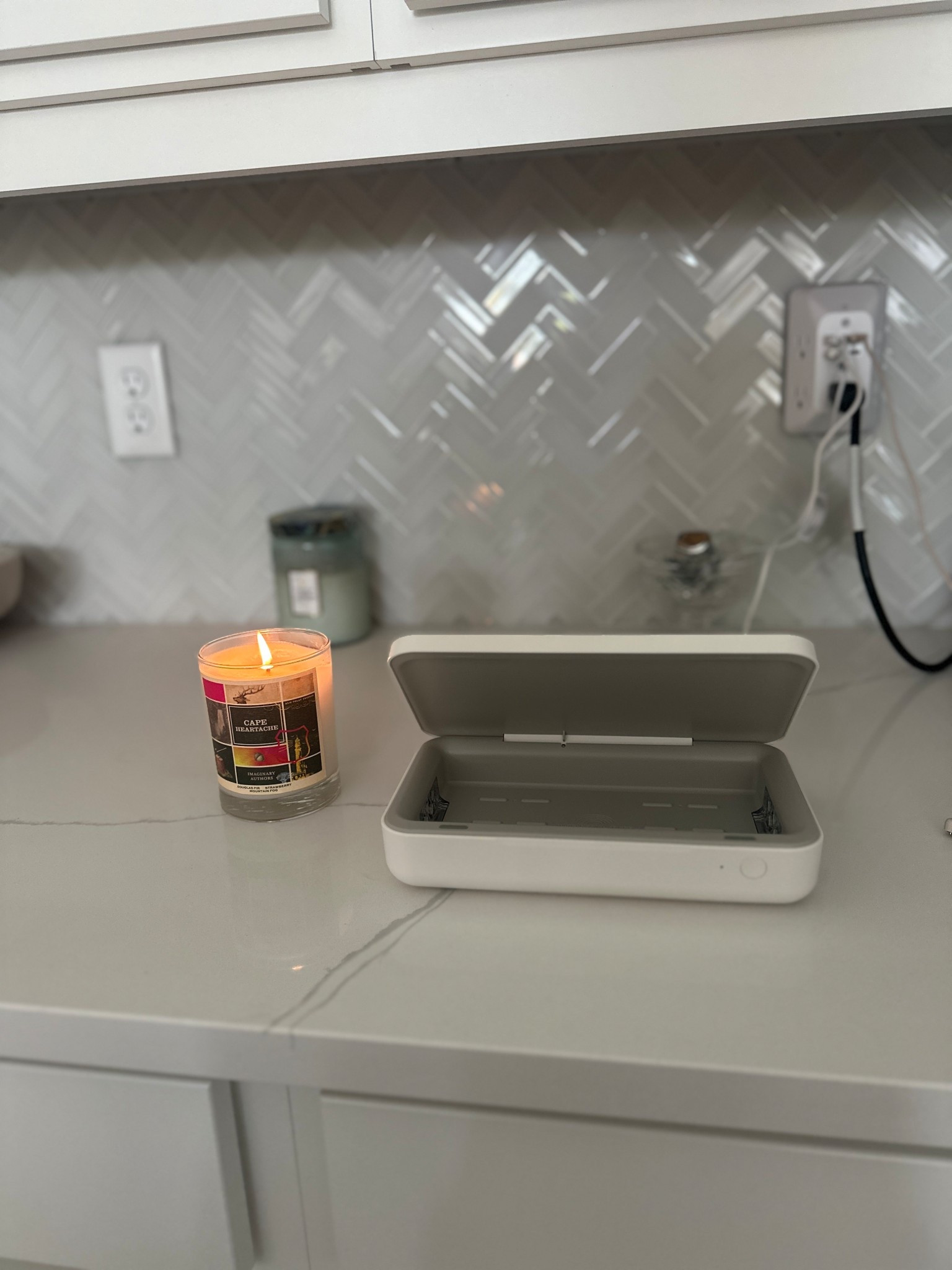 Most people don’t realize that their phone carries more pathogenic bacteria than a gas station bathroom 🚽 😟🙅🏼‍♀️

Disgusting! But this is our savior. 
The Samsung UV sterilizer is easy to use and kills bacteria in under 15 min. 
I use daily to keep my home and space more microbiably healthy 

#LTKFindsUnder100 #LTKHome #LTKBeauty