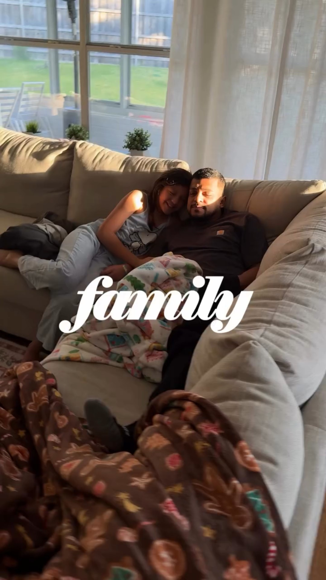 There’s just something about starting a big weekend with my superhero coffee machine ☕️✨
(Jura girlies, you get it — nothing hits like that first perfect cup 🤍 @jura_coffee )

This morning was a whole rhythm of its own…
Getting myself ready, getting Aria ready, helping her finish the cutest gift bags for her team, and making lasagna at 8 a.m. so my boys have something cozy and delicious while we’re gone. Mom logistics = love. 💛

I put together a little “snack bar” for the kids too — we don’t usually have this many snacks, but when Mom’s away… I just want them covered and happy.

And oh my gosh, this weekend is FULL.
A full day of dance tomorrow.
Jaiden’s baseball game.
Aria’s first performance.
My heart is doing that thing where it’s excited and a little emotional at the same time.

We checked into the hotel, dropped our bags, and headed straight to the dance party — the girls had the best time. And their gift bags turned out SO sweet, especially the custom ballet cookies from @sugarmagnoliacookies 🍪✨
Not just stunning… actually delicious too. Highly recommend her for any custom cookie magic!

Ended the night snuggled up in our room with a cozy movie, soaking in all the memories we’re making. Tomorrow’s a big day. 🤍🩰

More soon…

#DanceMomLife #DanceConvention #GirlMomLife #MomVlog #FamilyLifeDiaries 
#DayInTheLifeVlog #CinematicVlog #DanceWeekend #DanceTeamLife #TravelVlogMoms 
#RealMomLife #IntentionalMotherhood #MomOfGirls #LifestyleVlogger #DFWMoms 
#DailyVlog #FamilyVlogger #WeekendVlog #BalletMom #DanceSeason 
#MomsWhoCreate #RealLifeMoments #VlogStyle #MotherhoodUnfiltered #makingmemories