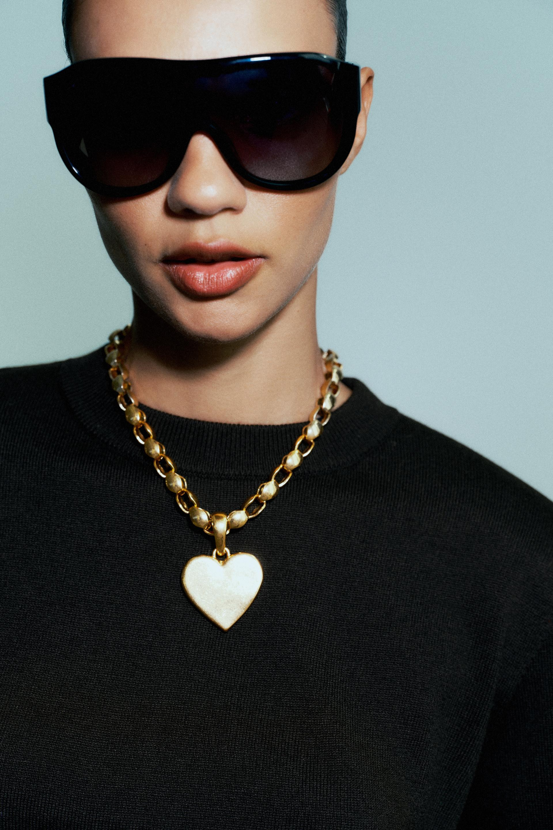 HEART CHARM CHAIN NECKLACE - Golden - M | Zara US