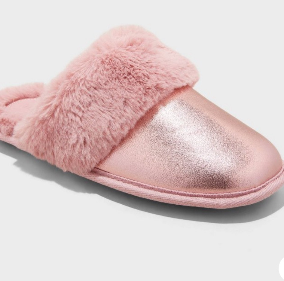Slippers
Cute slippers
Valentine’s Day 
Sale


#LTKGiftGuide #LTKFindsUnder50 #LTKMostLoved