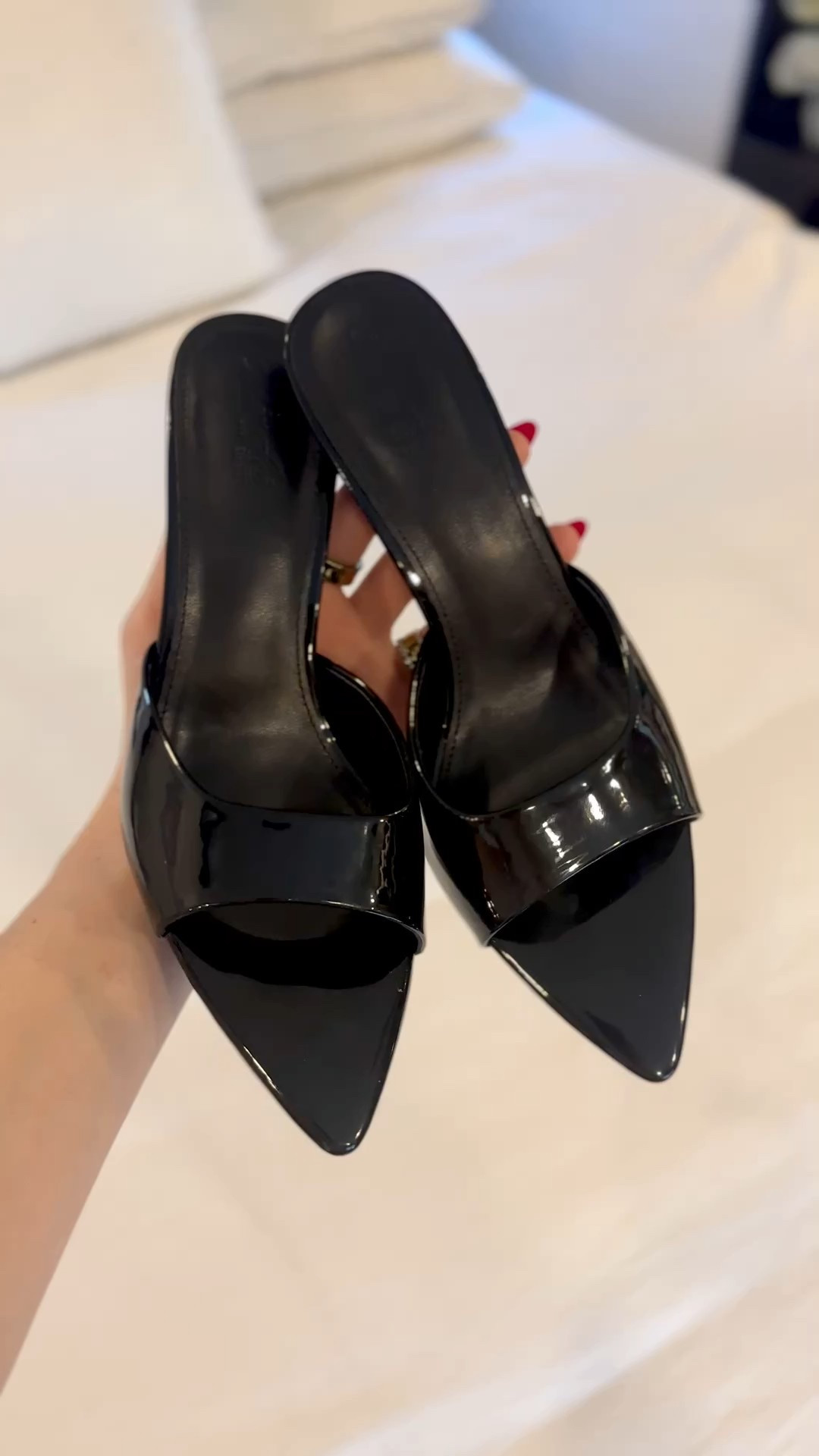 staple shoe from Amazonn

#LTKFindsUnder100 #LTKShoeCrush #LTKStyleTip