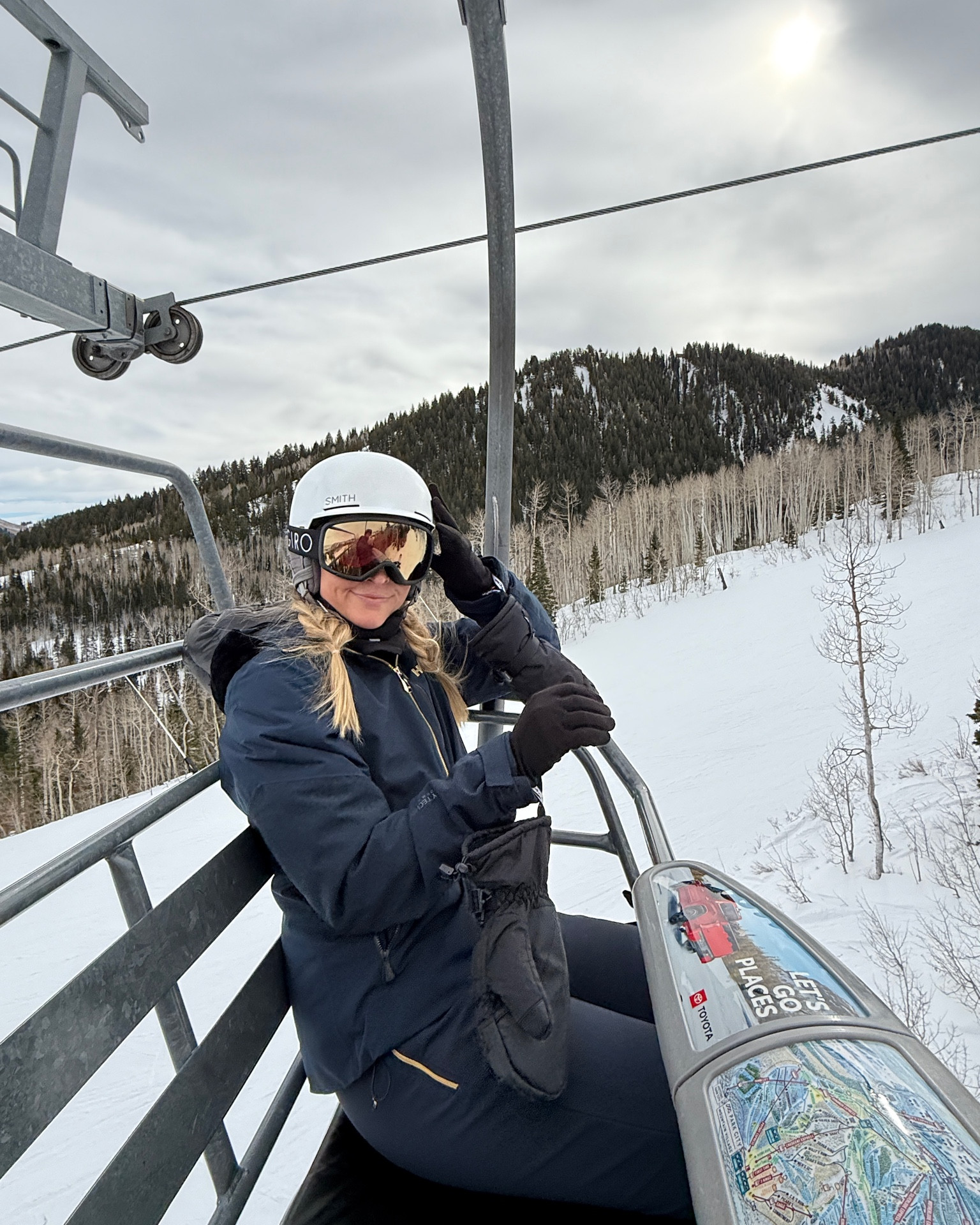Ski fit! Medium in jacket and small in pants :) 

#LTKSaleAlert #LTKU