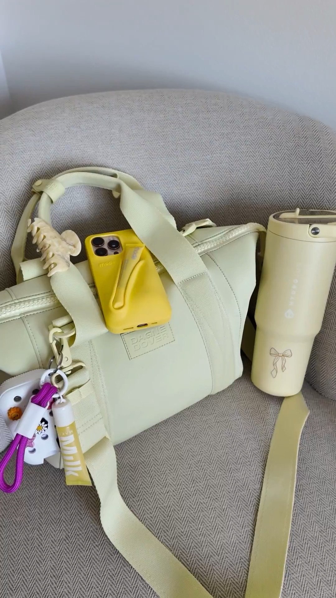 Pack my road trip bag with me ☀️🍋🌼

#LTKStyleTip #LTKItBag #LTKBeauty